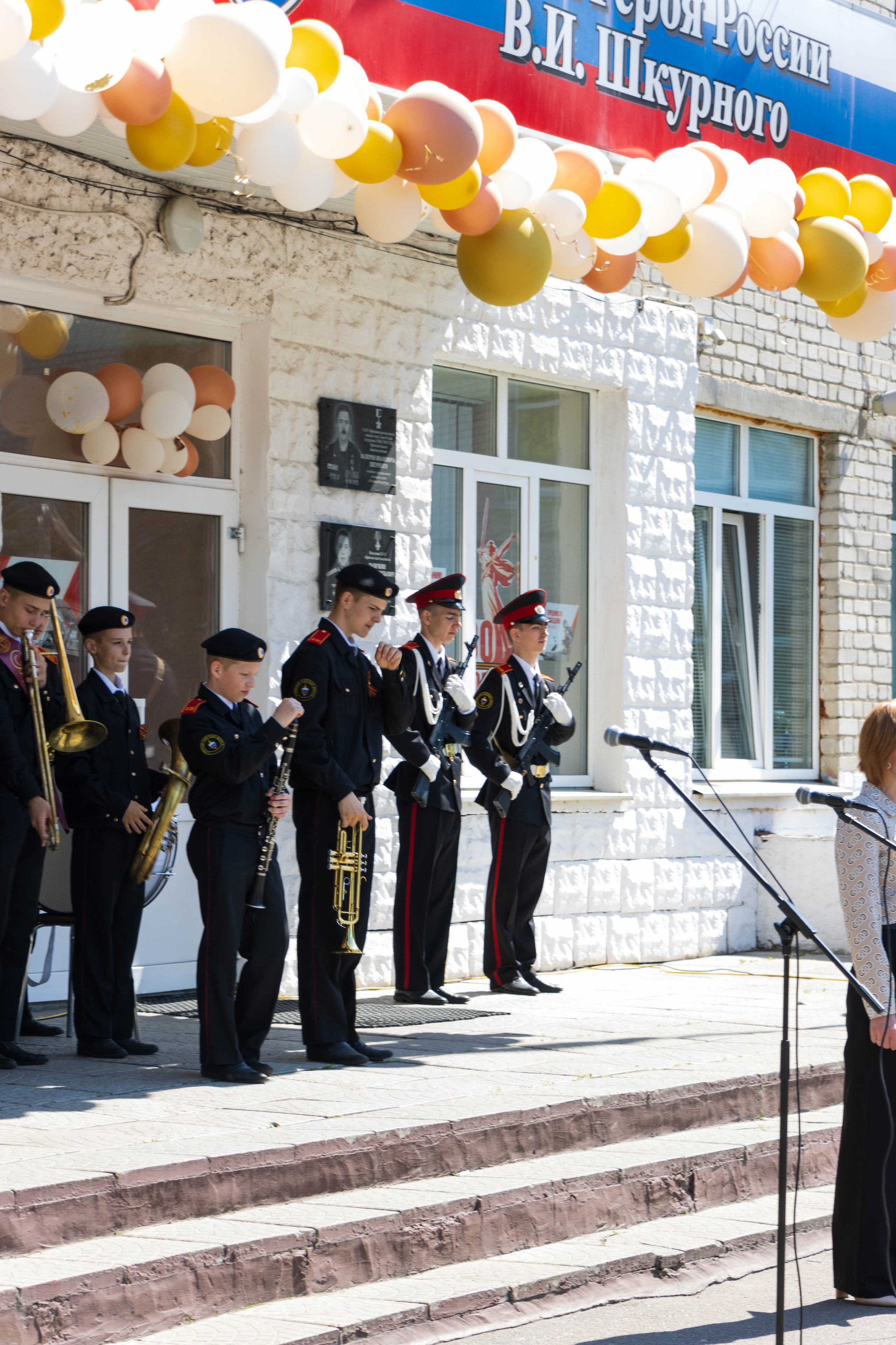 Последний звонок 2025 взвод 8"б». Фотограф Татьяна Матрос