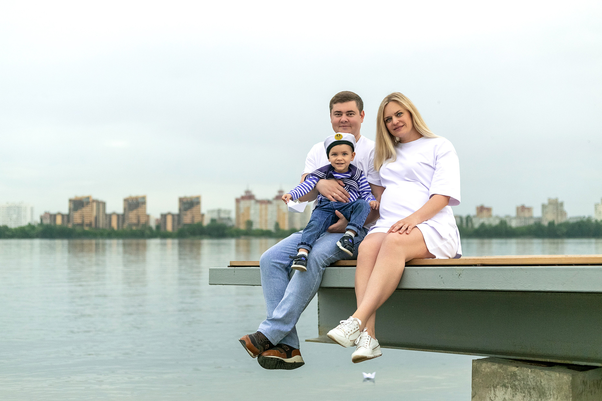 Семейная фотосессия — прогулка по набережной. Вера Соколова фотограф Воронеж