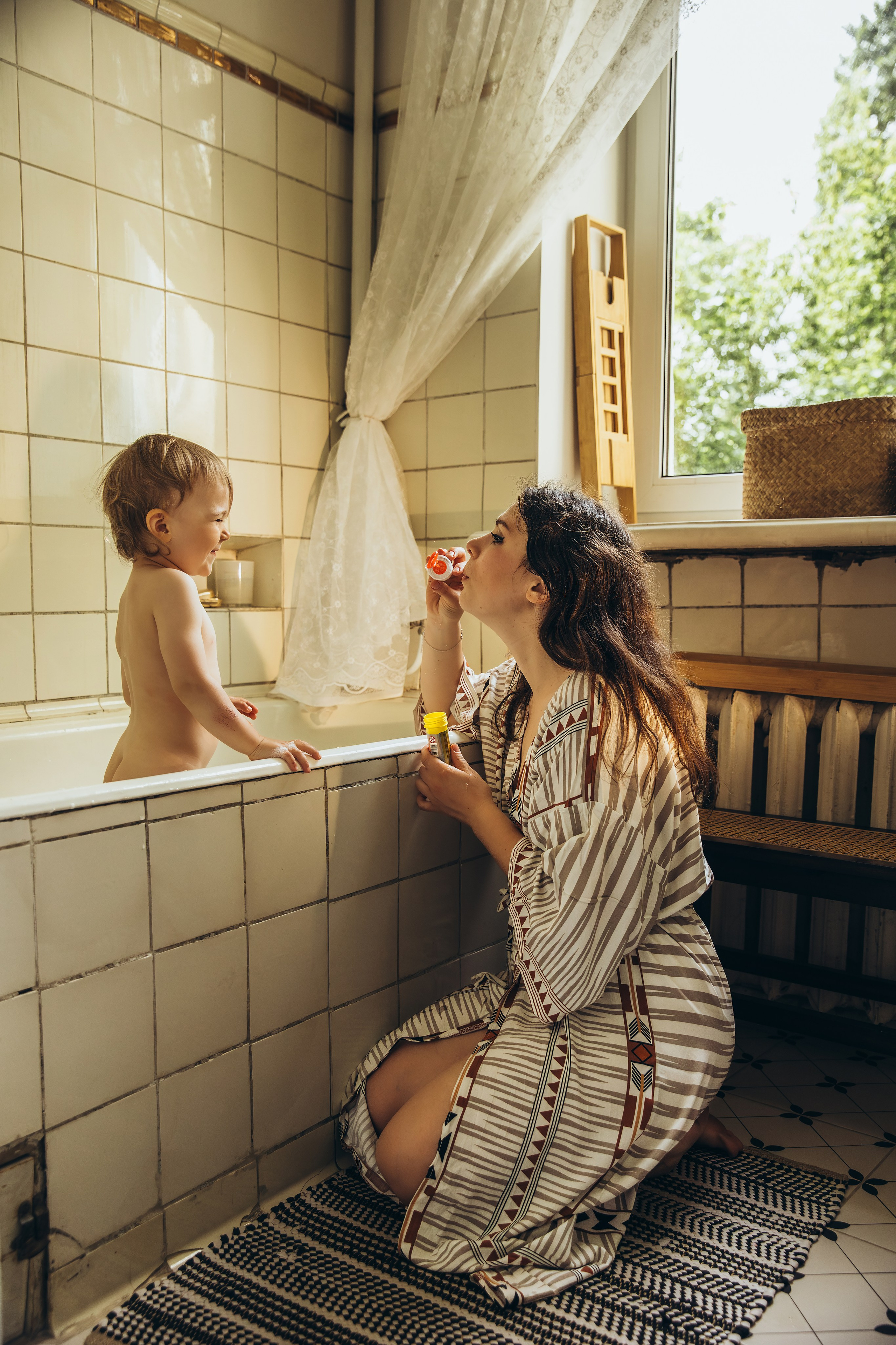 Ванна с пеной. Свадебный и семейный фотограф Москва и Московская область