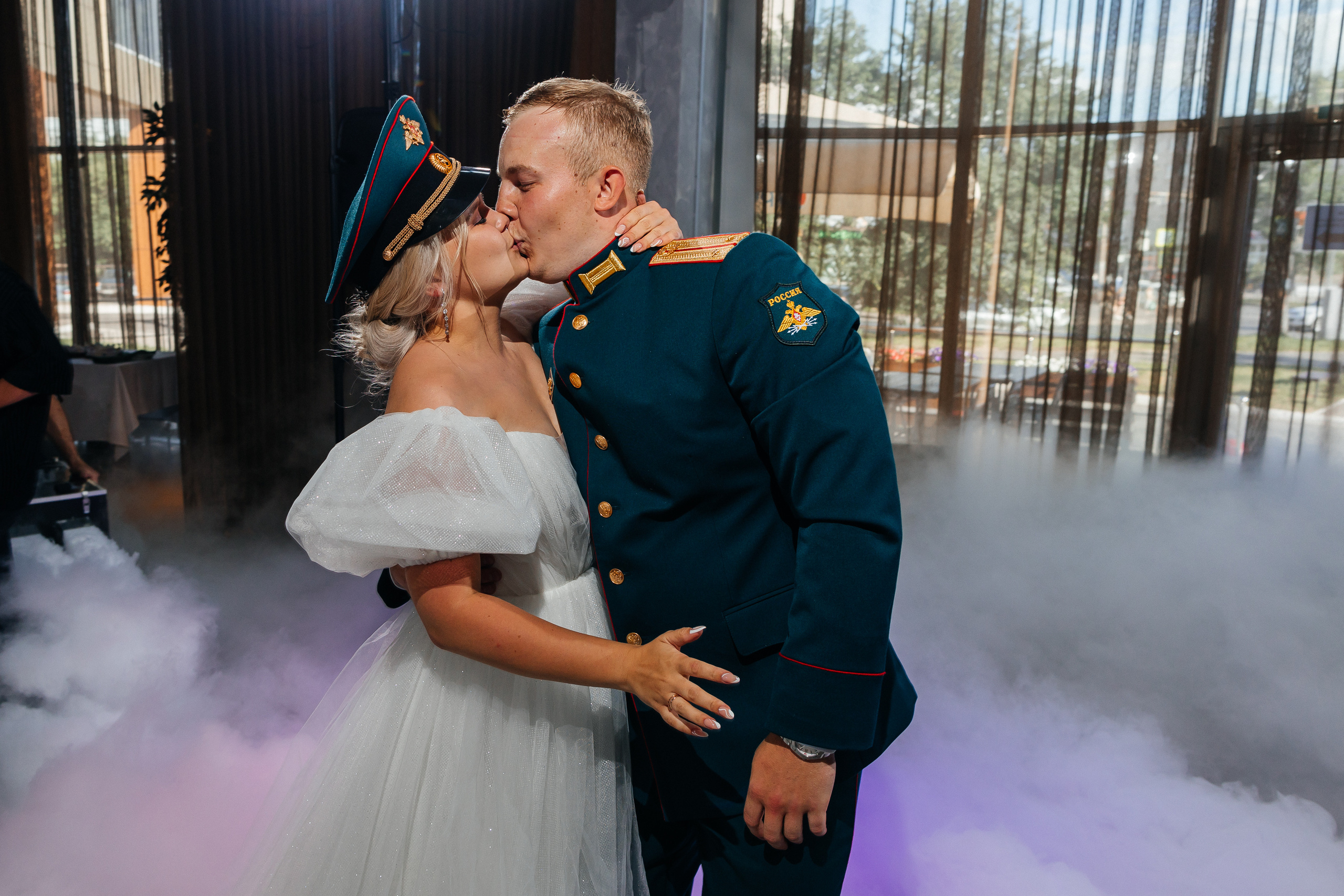 Роскошная свадебная церемония в самом центре города. Олег Сверчков | Свадебный фотограф Вологда