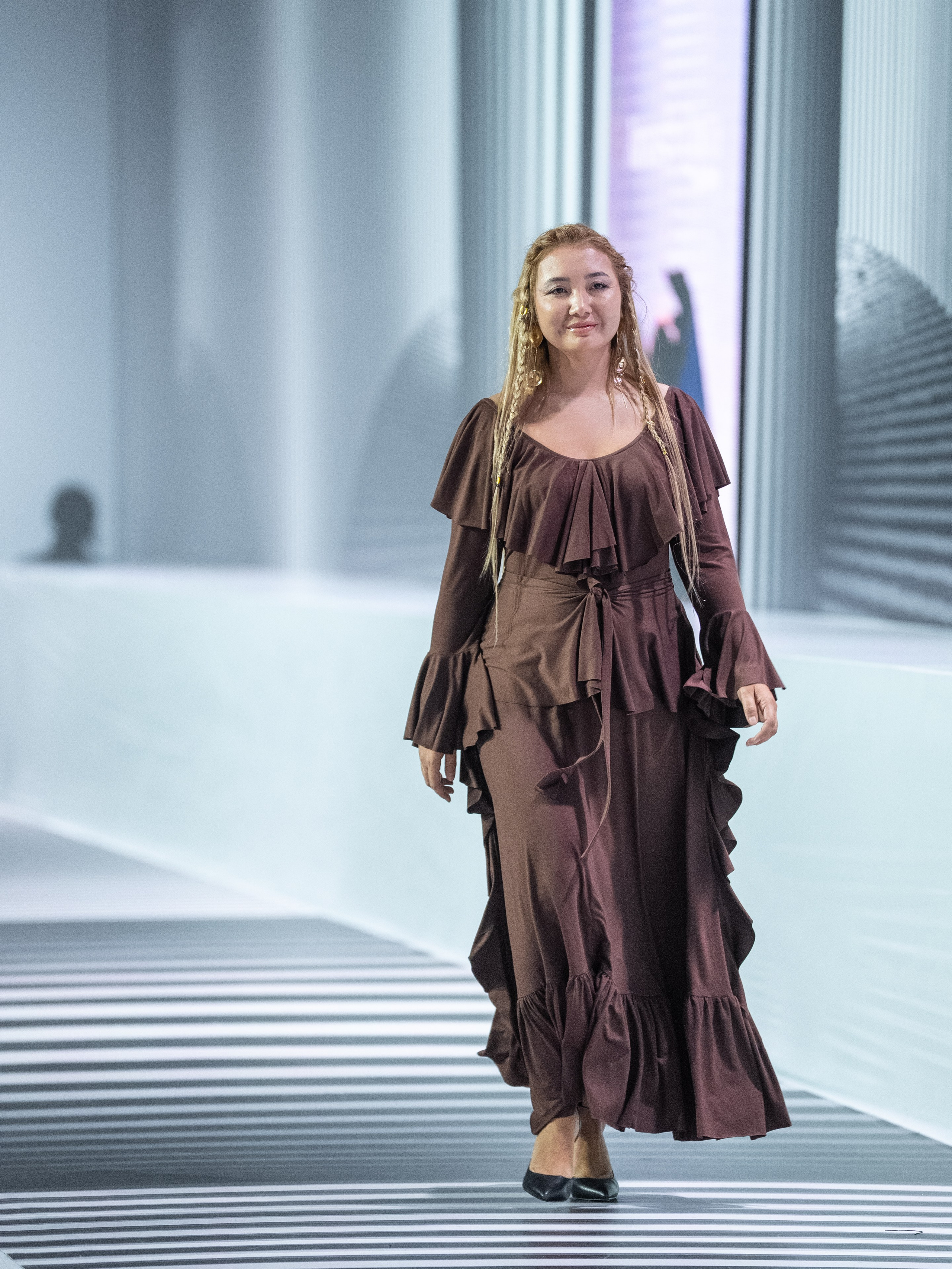 Brand AINASH QARA. Сайт Алматинского НЮ АРТ, будуар и фэшн фотографа Дениса Карпенко