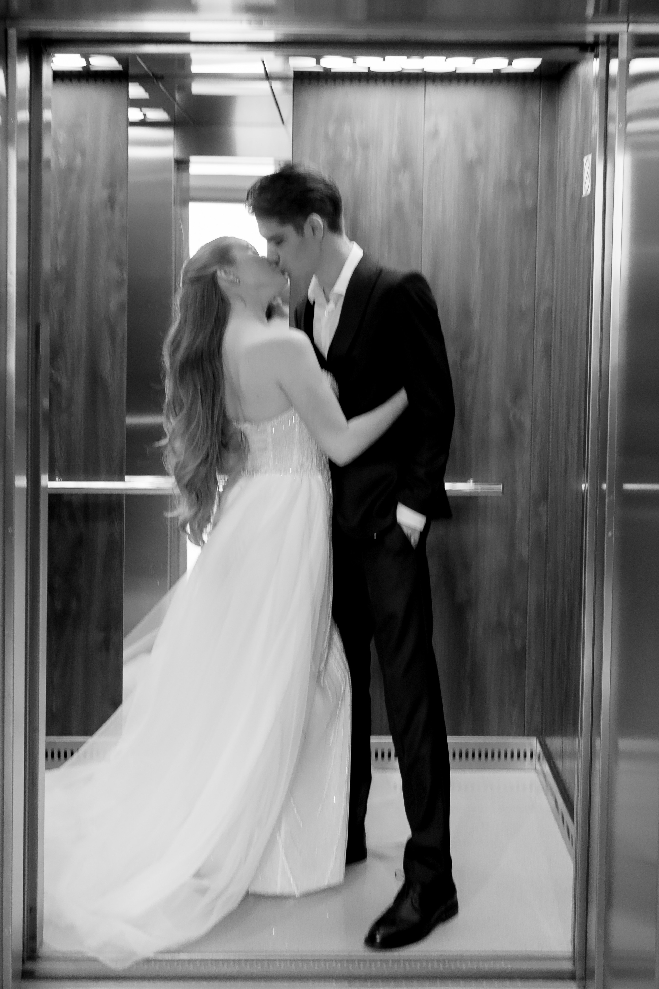 СВАДЕБНАЯ СЬЕМКА СБОРОВ В ОТЕЛЕ И ВЫЕЗД НА ЦЕРЕМОНИЮ (СНЯТО В СИБИРЕ В НИЖНЕВАРТОВСКЕ). Профессиональный фотограф, Санкт-Петербург — Виктория Богомолова