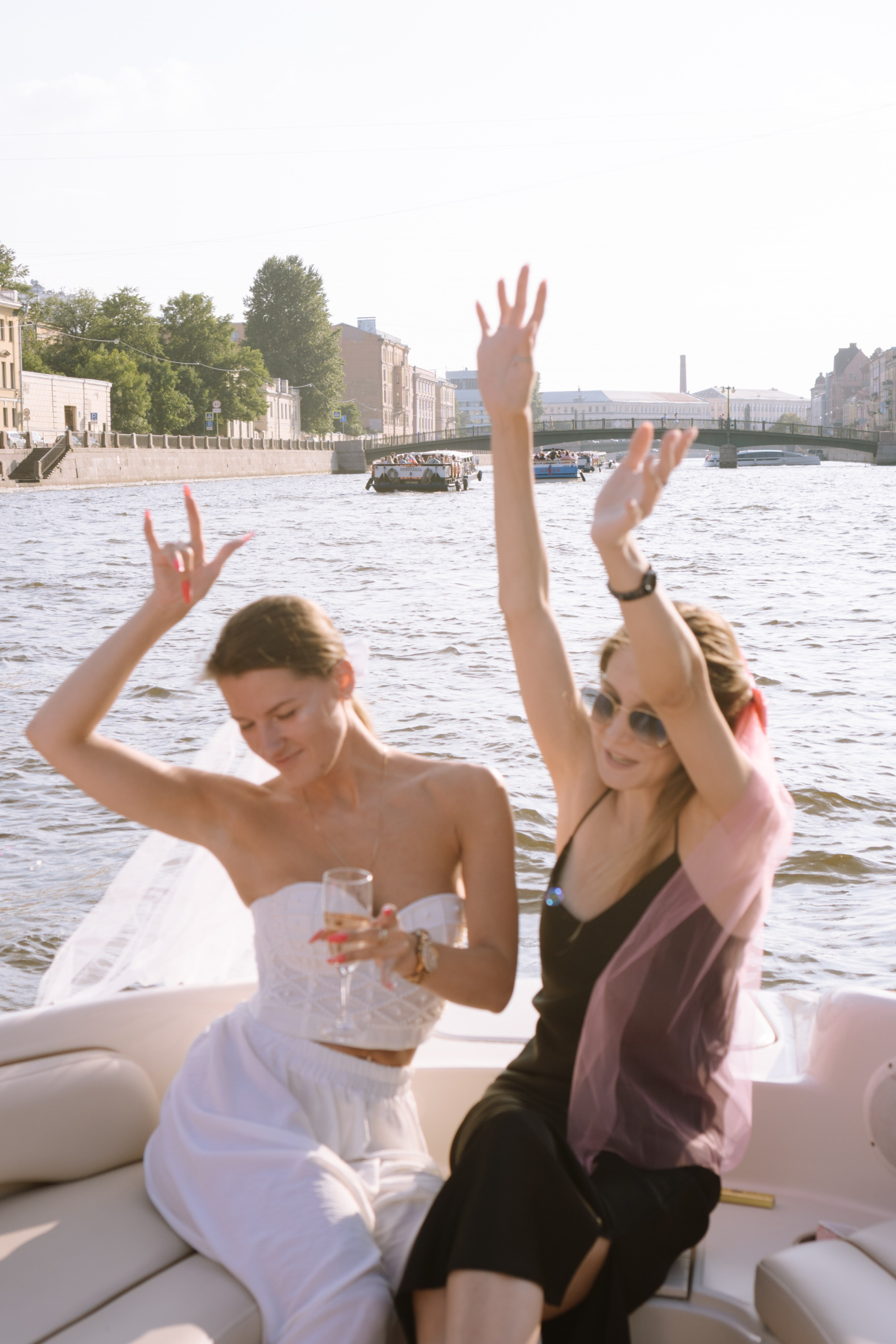 ДЕВИЧНИК НА КАТЕРЕ. Профессиональный фотограф, Санкт-Петербург — Виктория Богомолова