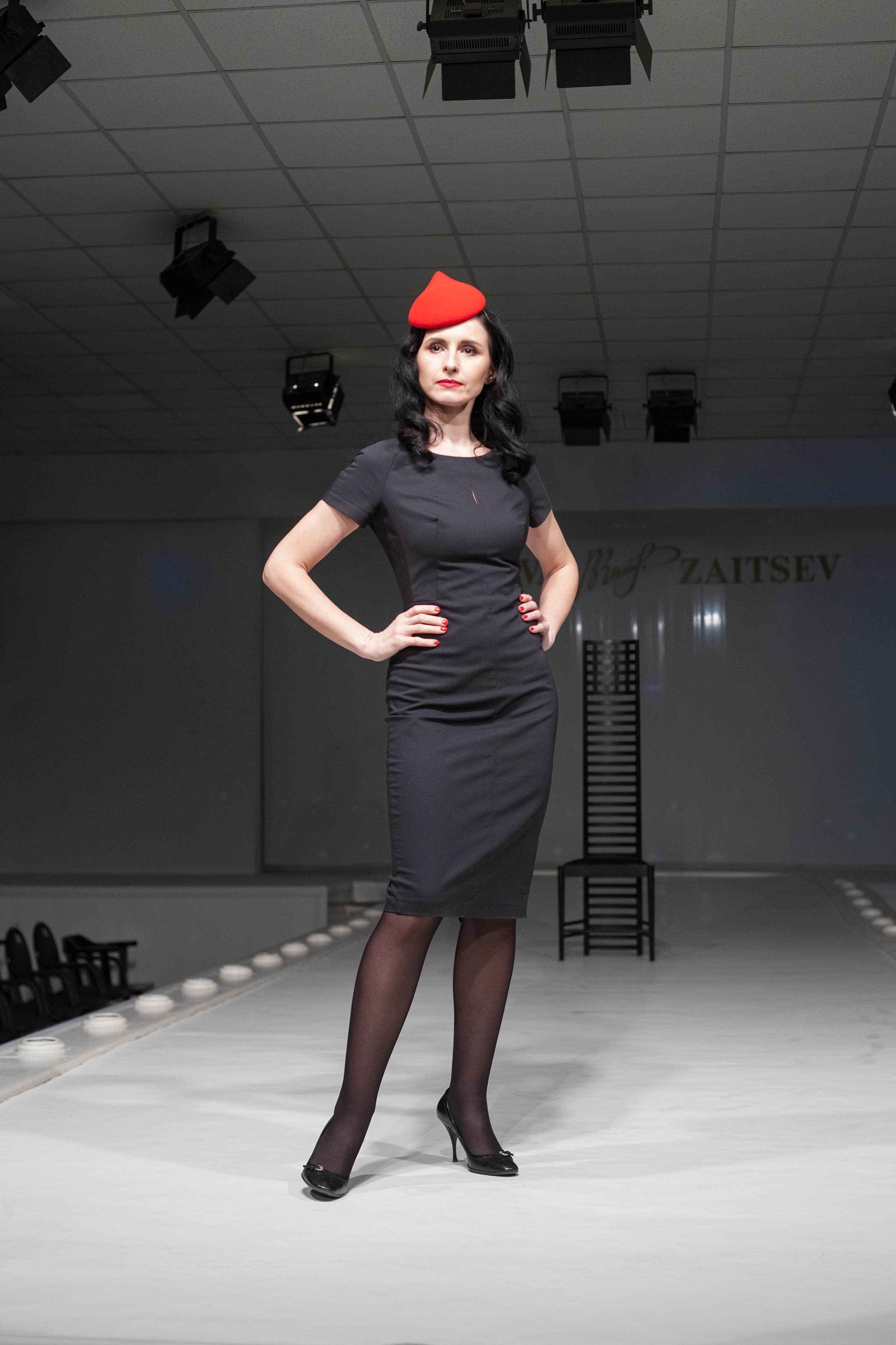 Выпускной показ моделей в Доме моды Вячеслава Зайцева