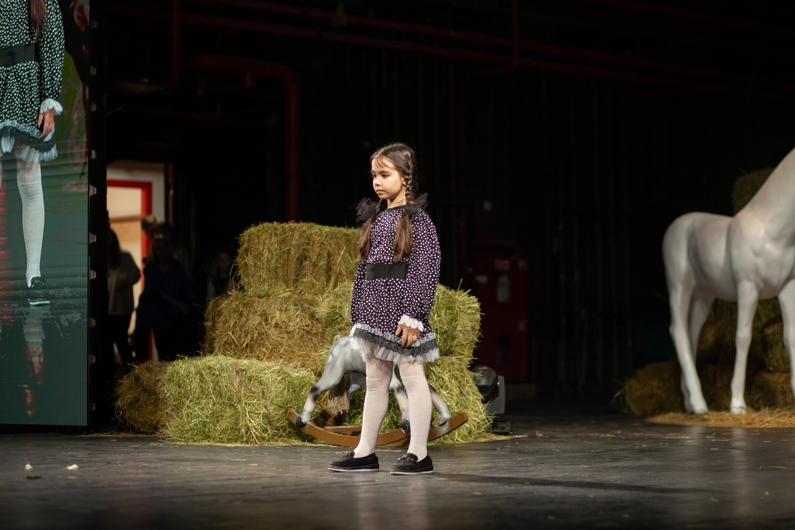 MagicFashionWeek — показ дизайнера Елены Мурзиной