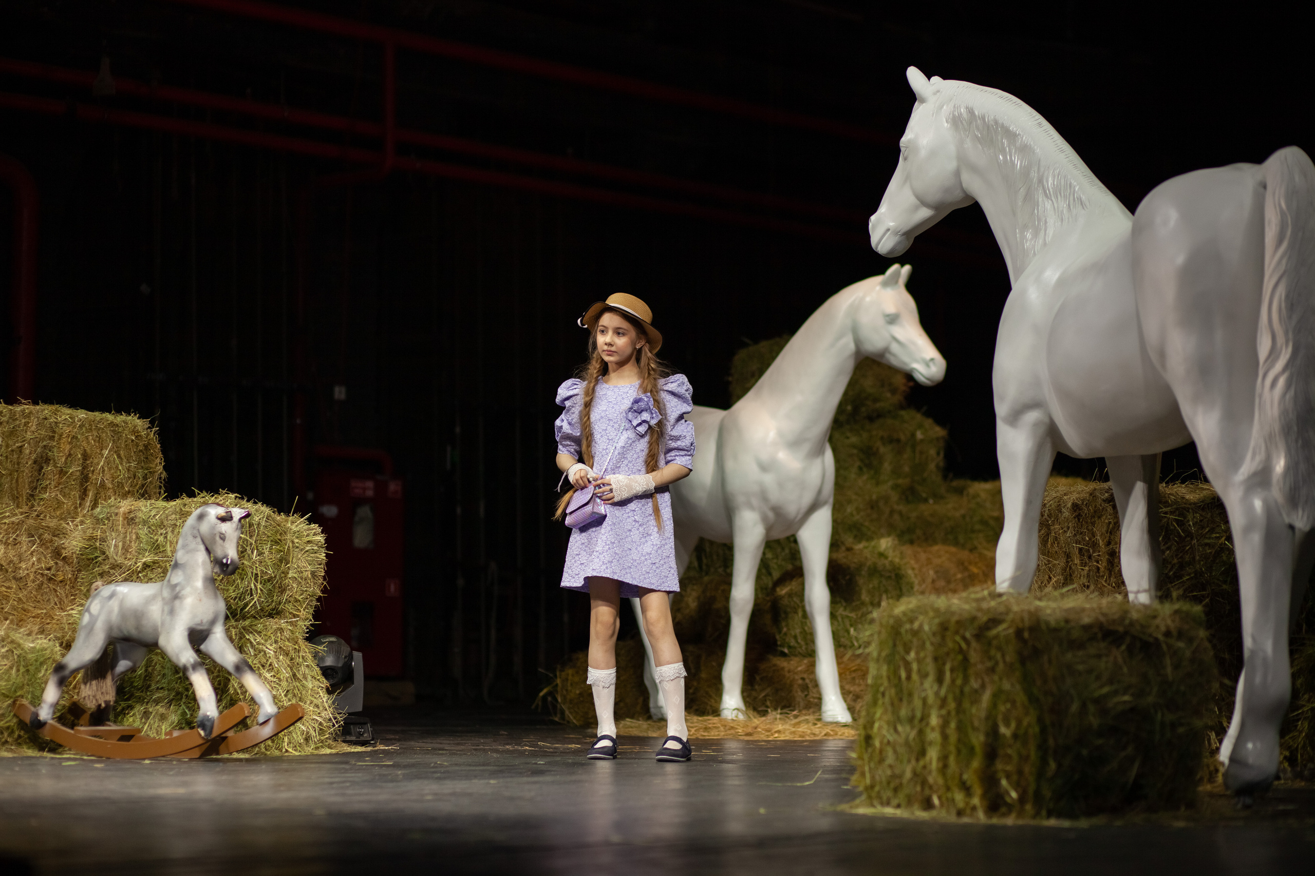 AgicFashionWeek — коллекция «Я в Париже» дизайнера Janavesna