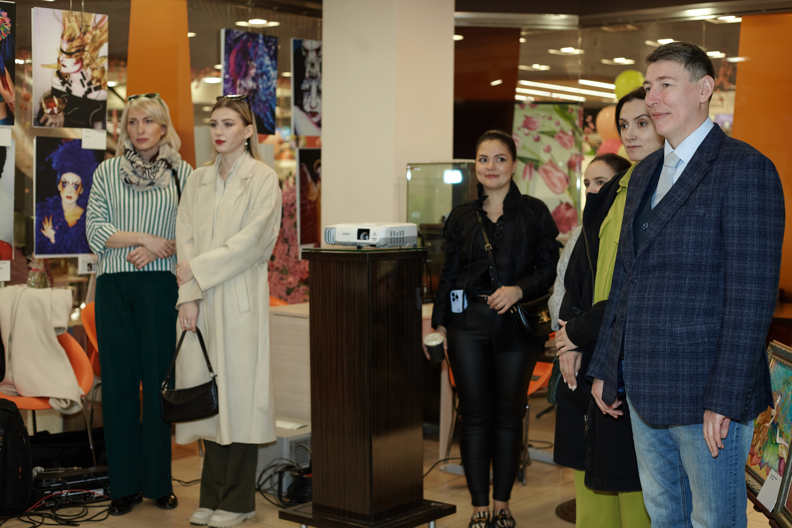 Репортаж выставки арт-визажиста Марины Янгильдиной