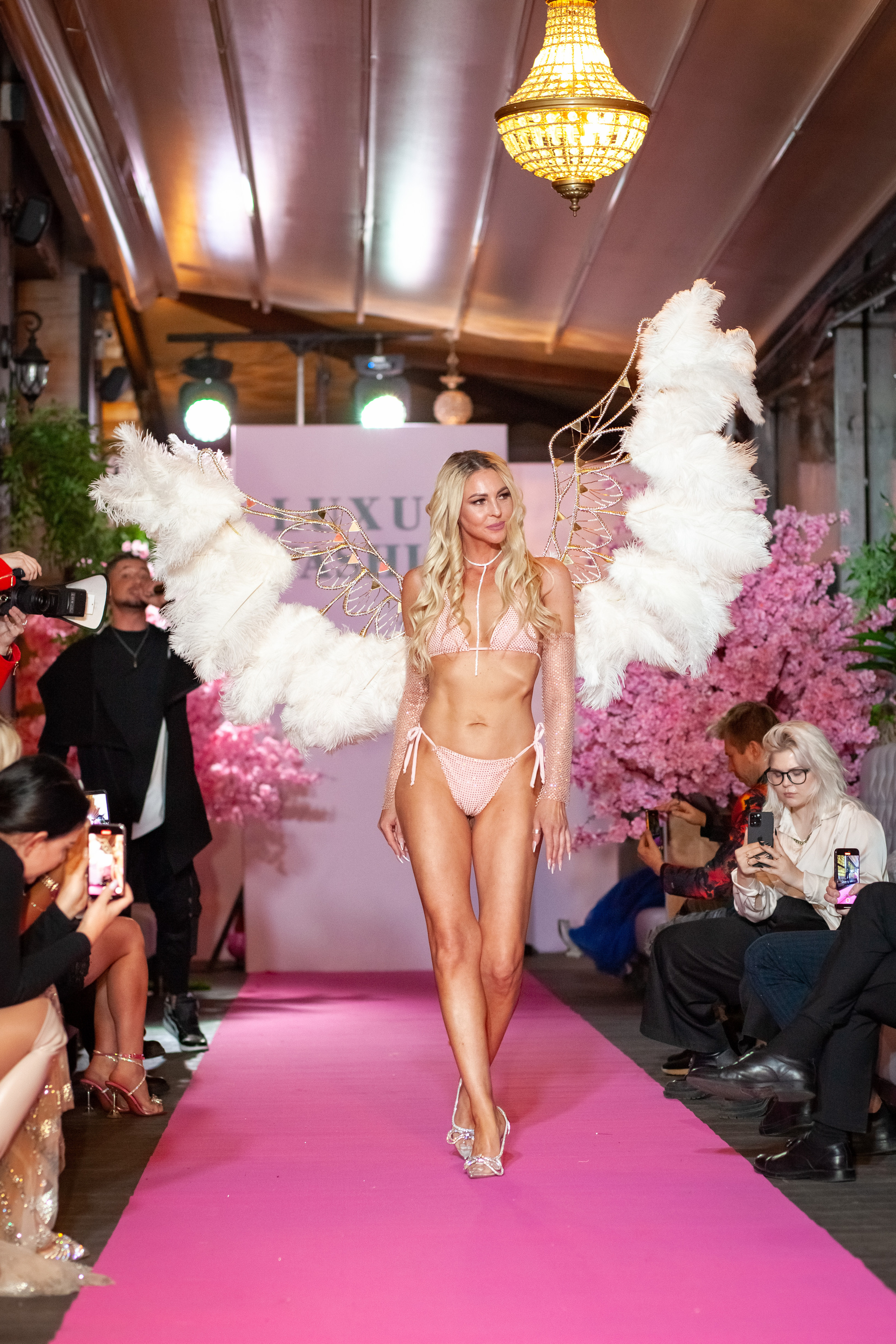 Репортаж ТОП 100 красивых и успешных женщин России 2023