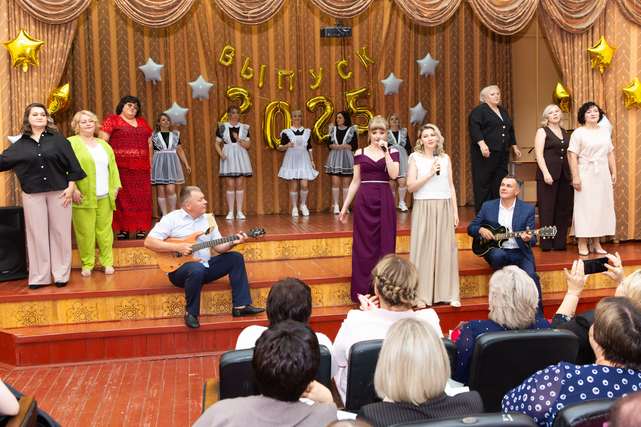 Вручение дипломов 2025 9 ШКОЛА МЦЕНСК. ТВОЙ АЛЬБОМ / ТВОИ ПРАВИЛА