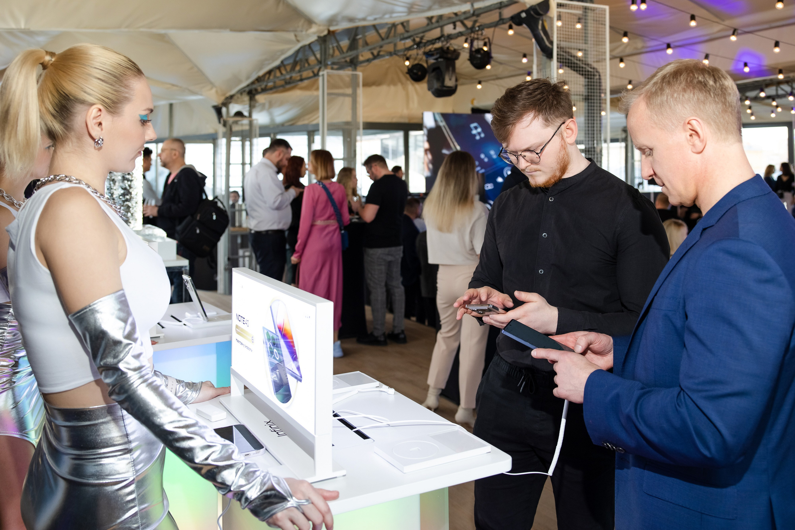 Презентация Infinix. Свадебный репортажный фотограф в Москве