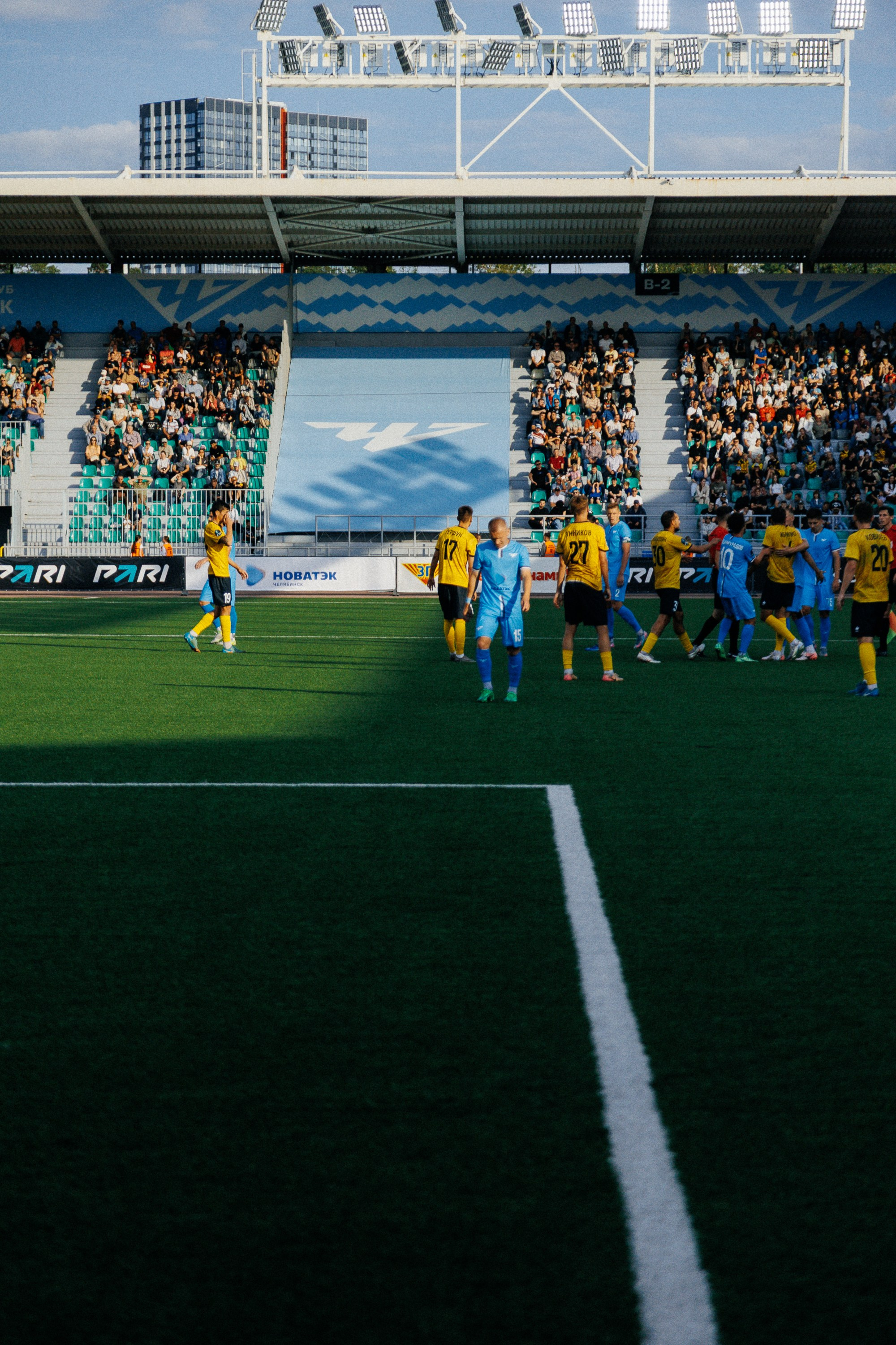 ФК ЧЕЛЯБИНСК Х ФК ВОЛГА. Репортажный фотограф Макс Брагин
