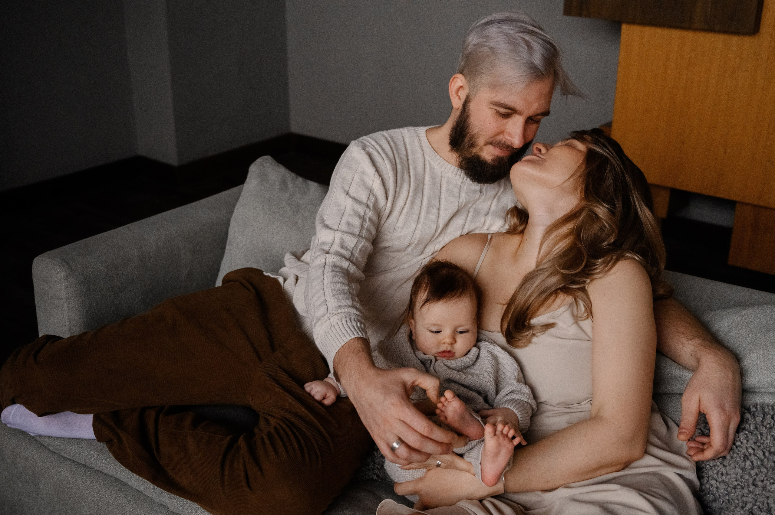 Профессиональный фотограф беременности в СПБ. Стильные фотосессии беременности в стиле минимализм и классическая фотография