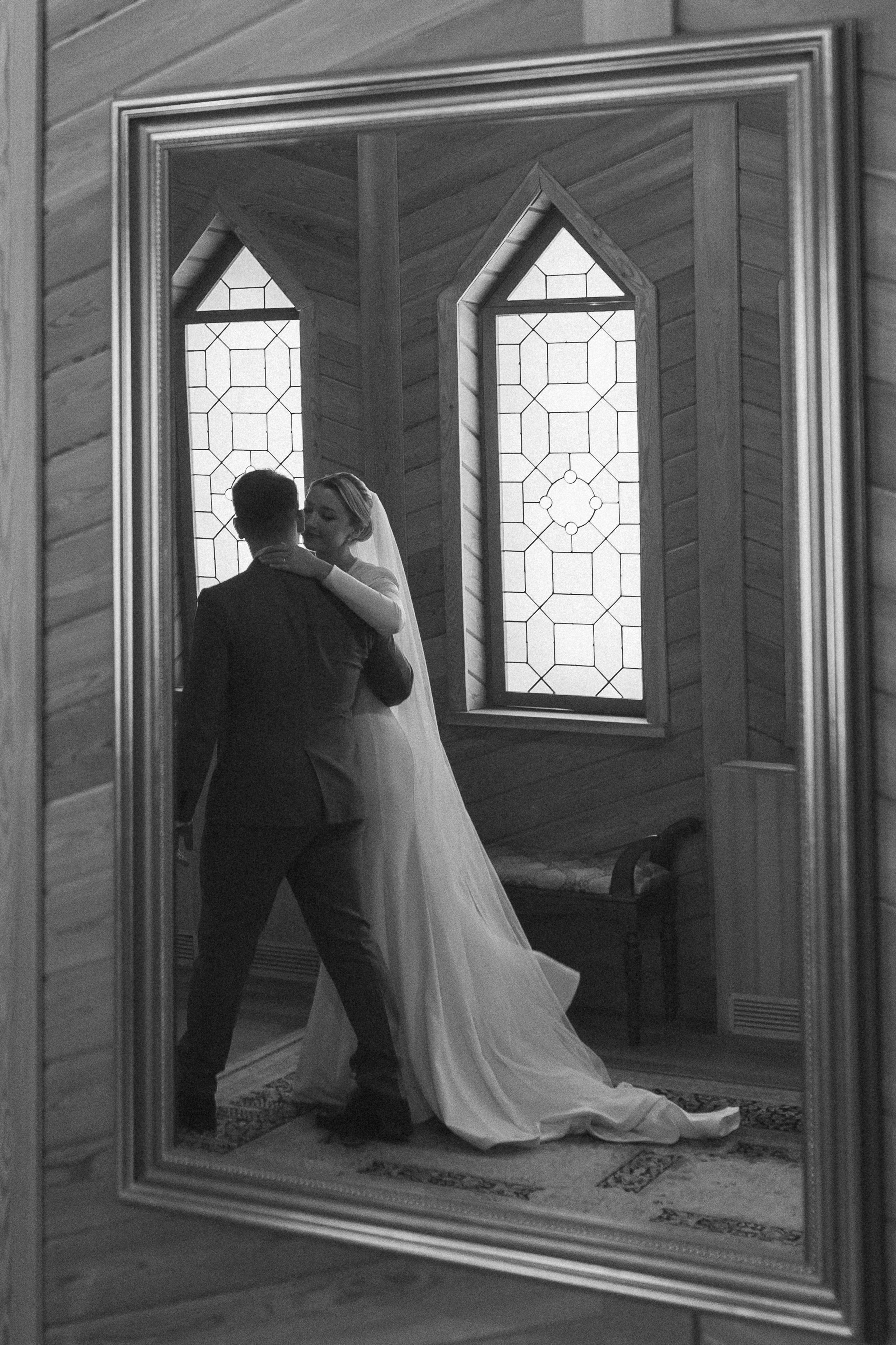 Свадебная фотосессия в Коломенском. Дворец царя Алексея Михайловича. Свадебный фотограф в Москве Мария Крош