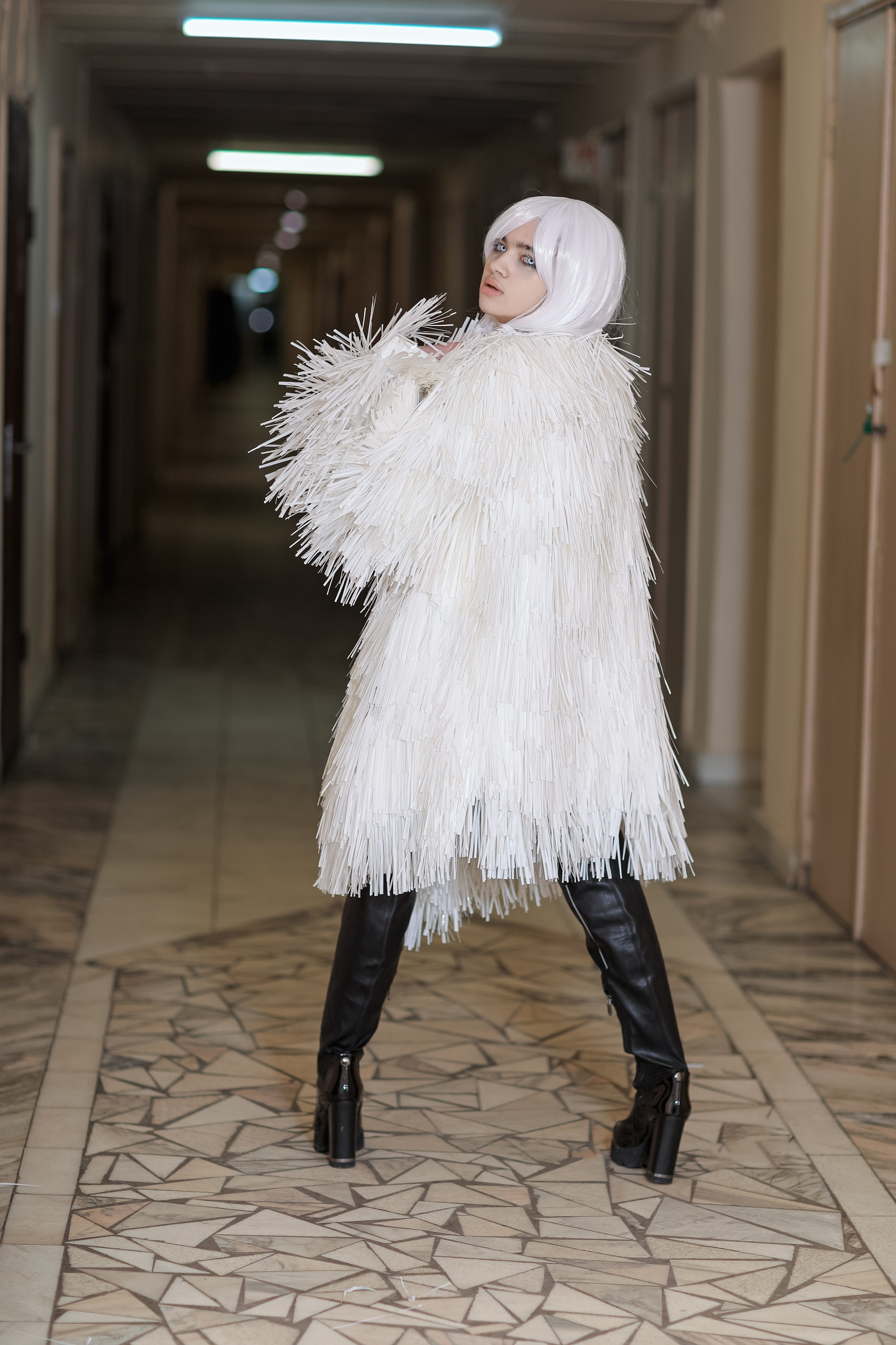 Фотосессия с блестящими шубами. Фотограф Ольга Эмбер