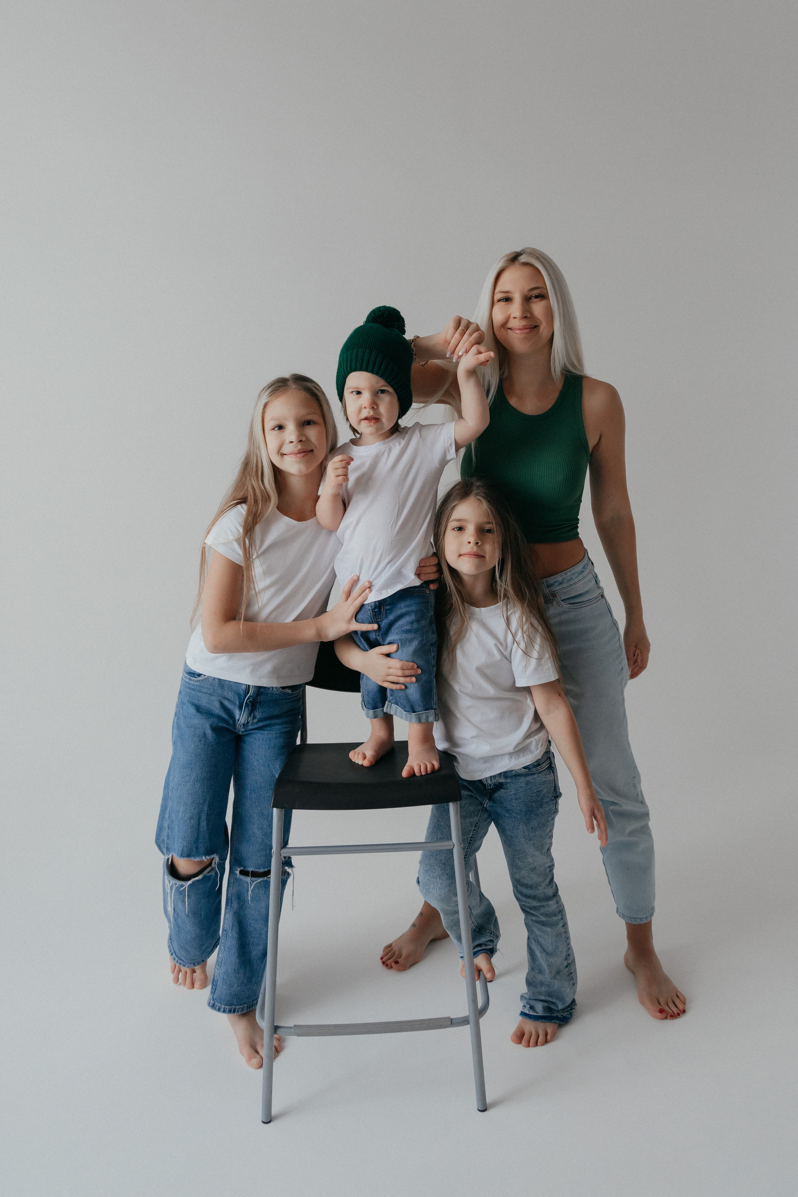 Саша Вика Ева и Максим. Ваш фотограф в г. Волгоград и по всей России Севастьянова Ульяна