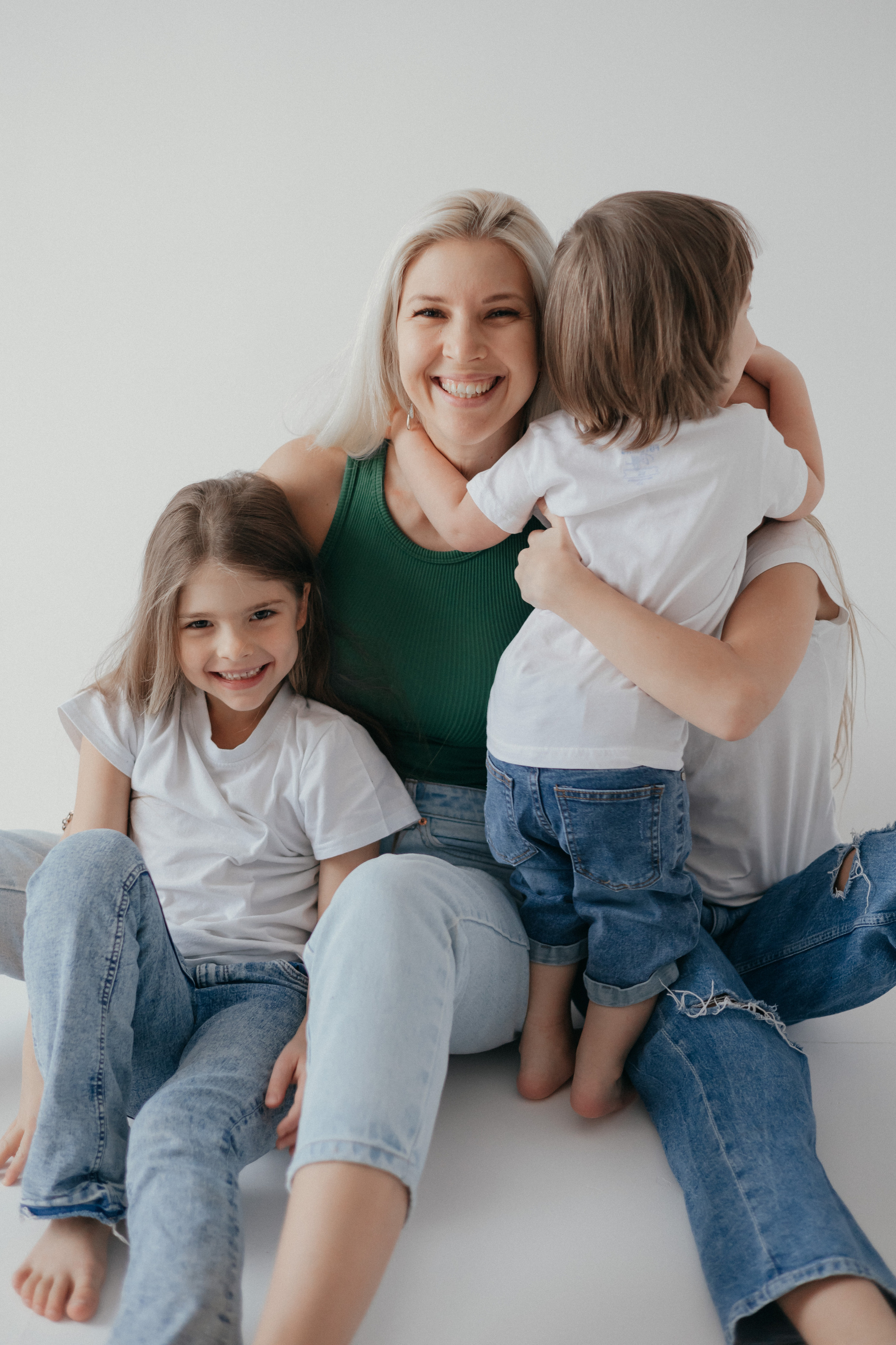 Саша Вика Ева и Максим. Ваш фотограф в г. Волгоград и по всей России Севастьянова Ульяна