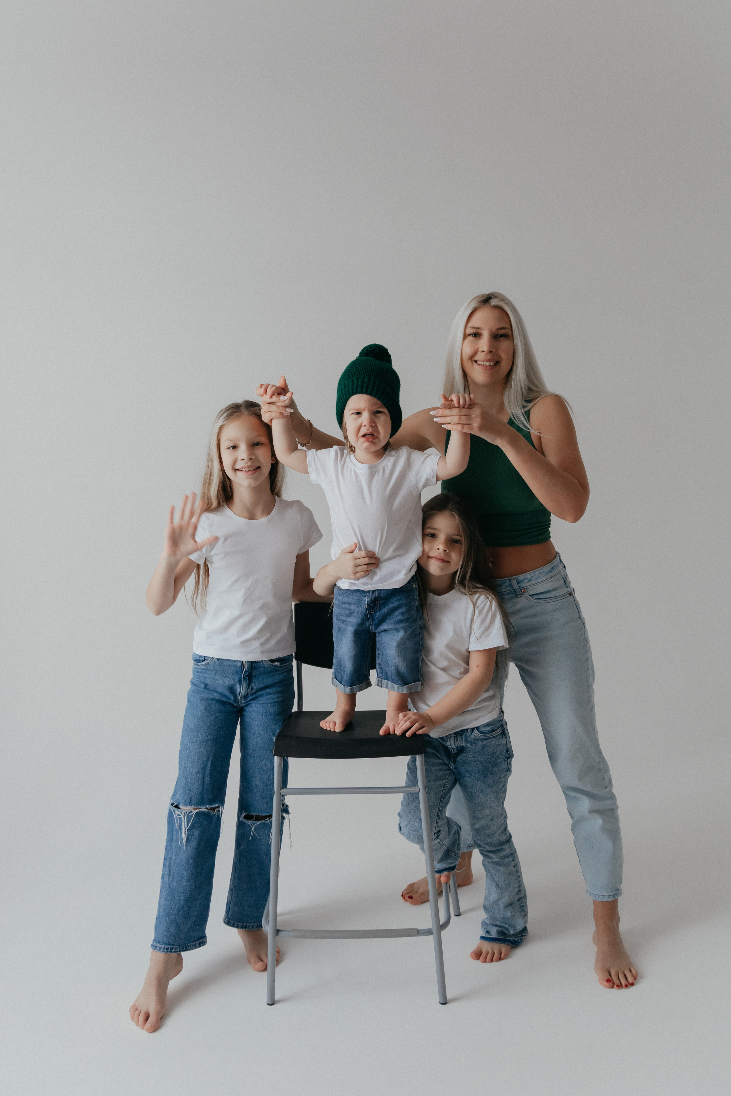 Саша Вика Ева и Максим. Ваш фотограф в г. Волгоград и по всей России Севастьянова Ульяна