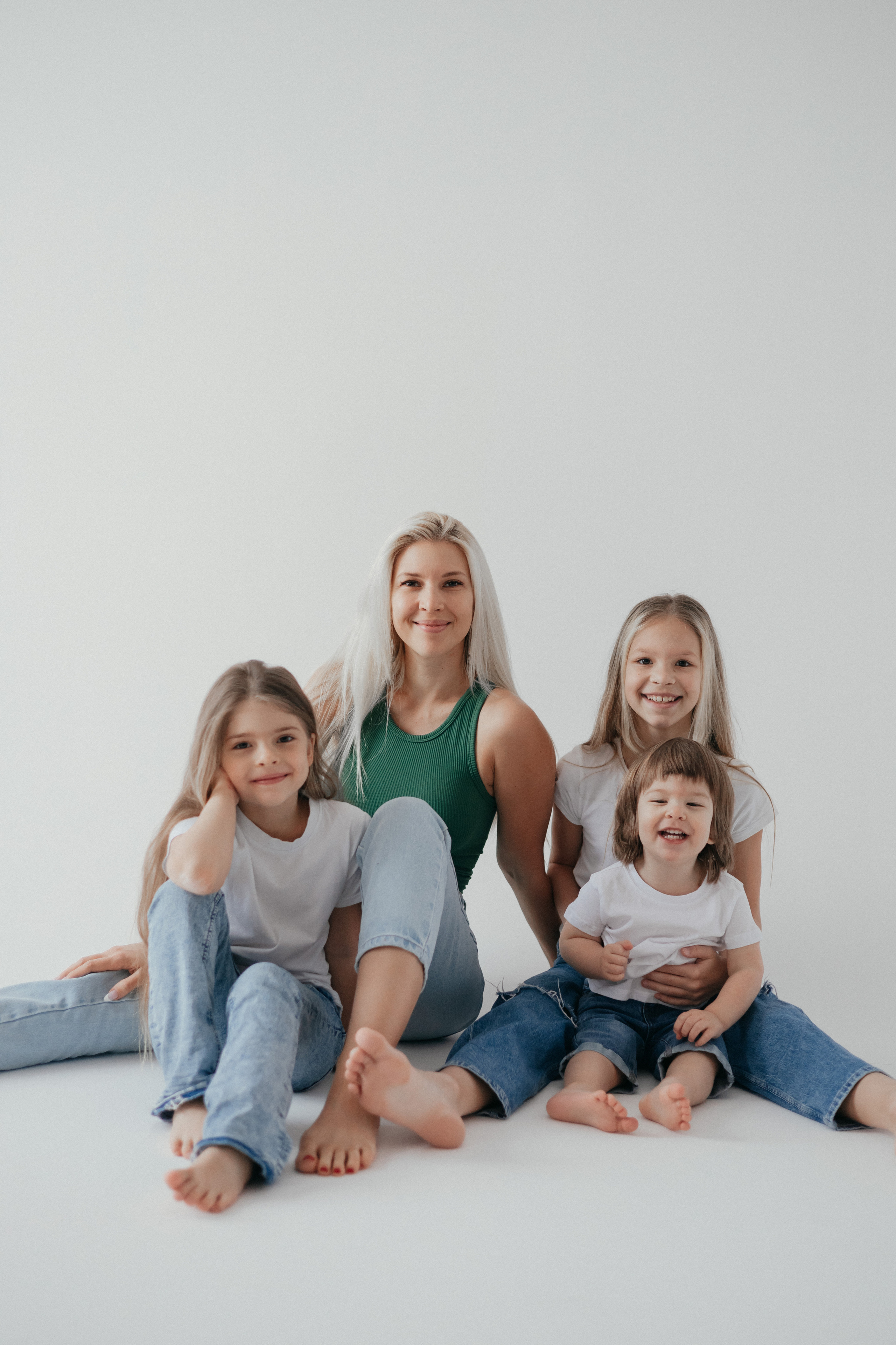 Саша Вика Ева и Максим. Ваш фотограф в г. Волгоград и по всей России Севастьянова Ульяна