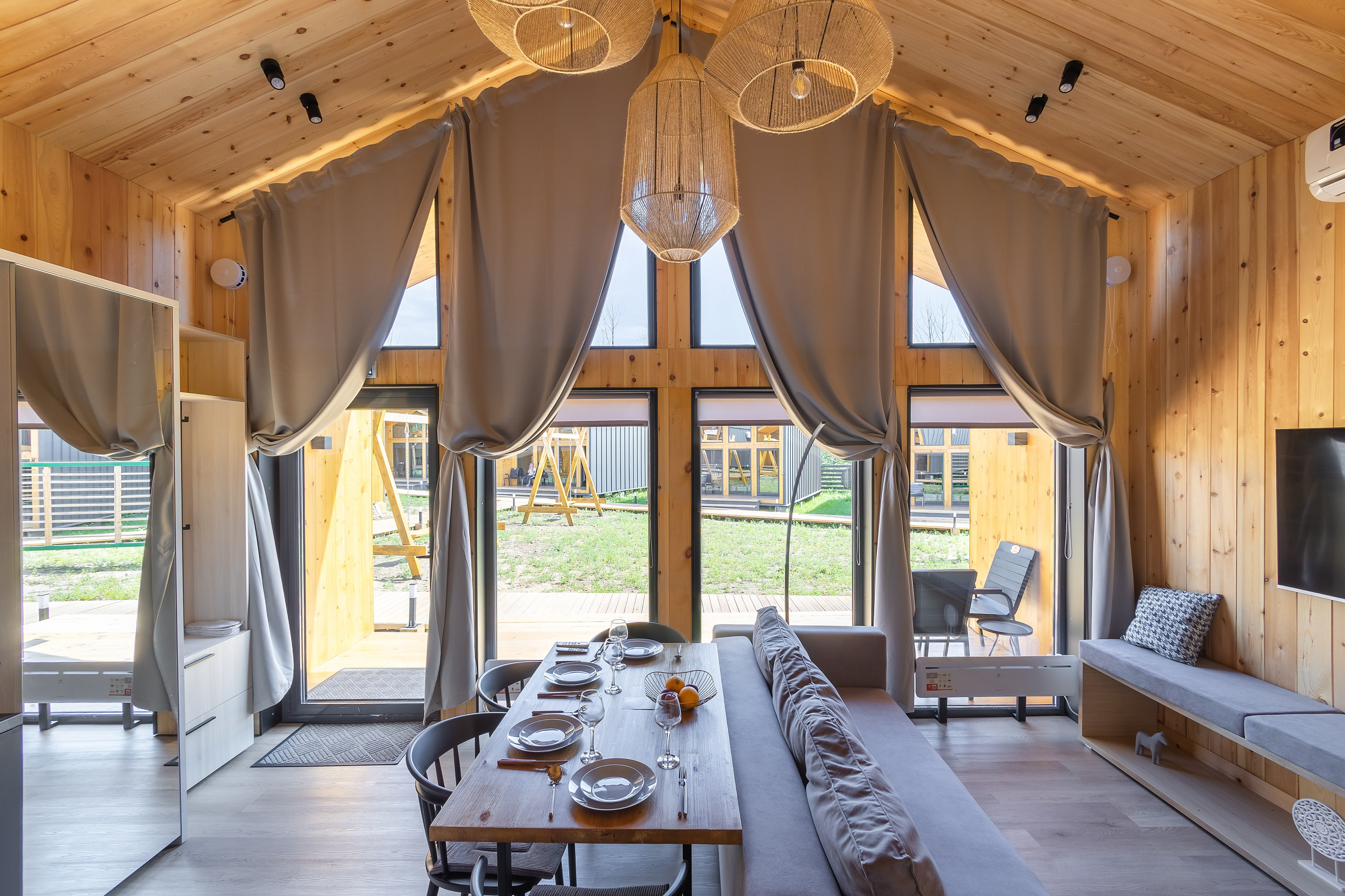 Номадик. Фотограф и видеограф в Улан-Удэ: Аюна Габагуева и Артём Шаханов