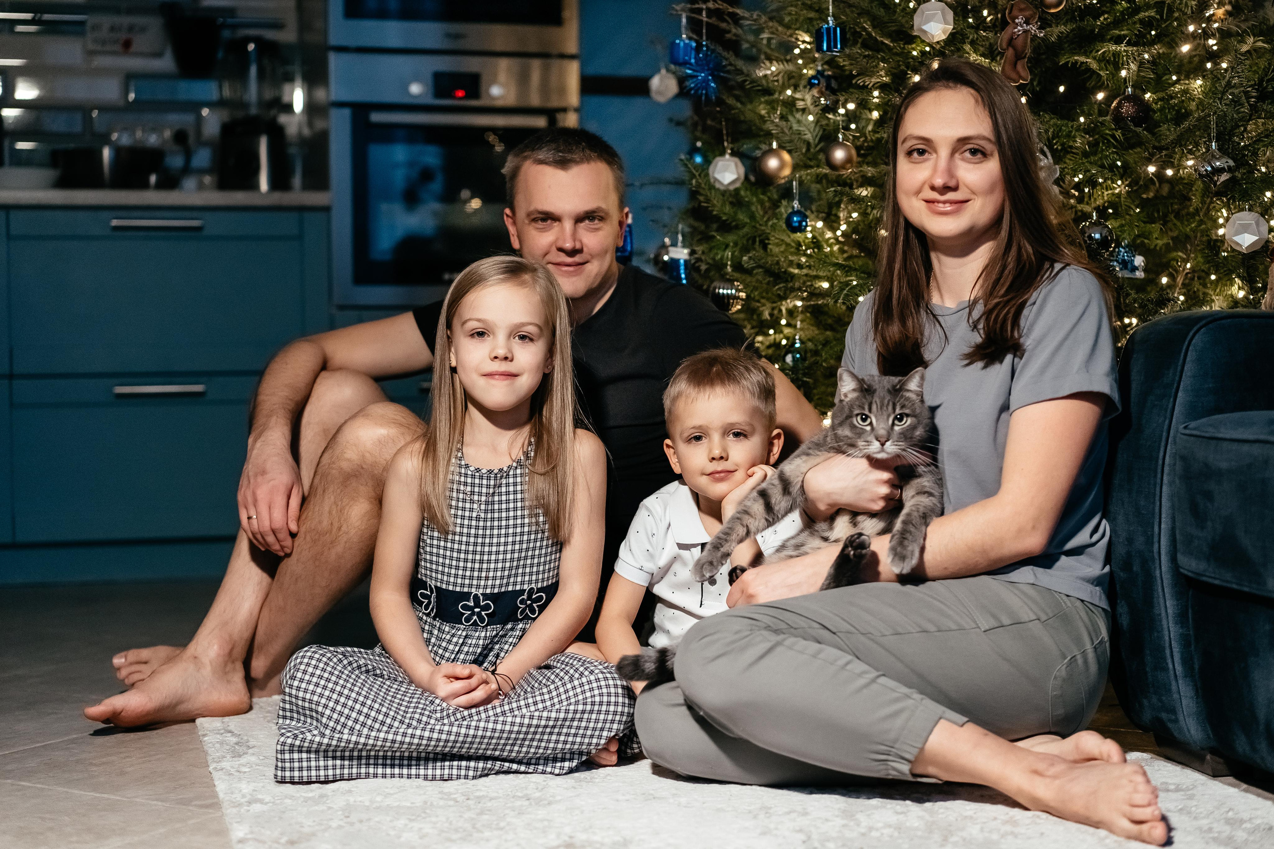 Домашняя семейная фотосессия в Москве, Домодедово, Видное, Бутово, Щербинка. Семейный фотограф Москва и Московская область. Семейная фотосессия на природе. Фотосессия детского праздника. Фотосессия юбилея. Фотосессия в день рождения. Фотограф на годик ребенку. Детский фотограф. Фоторепортаж семейного праздника. Детский фотограф Москва.