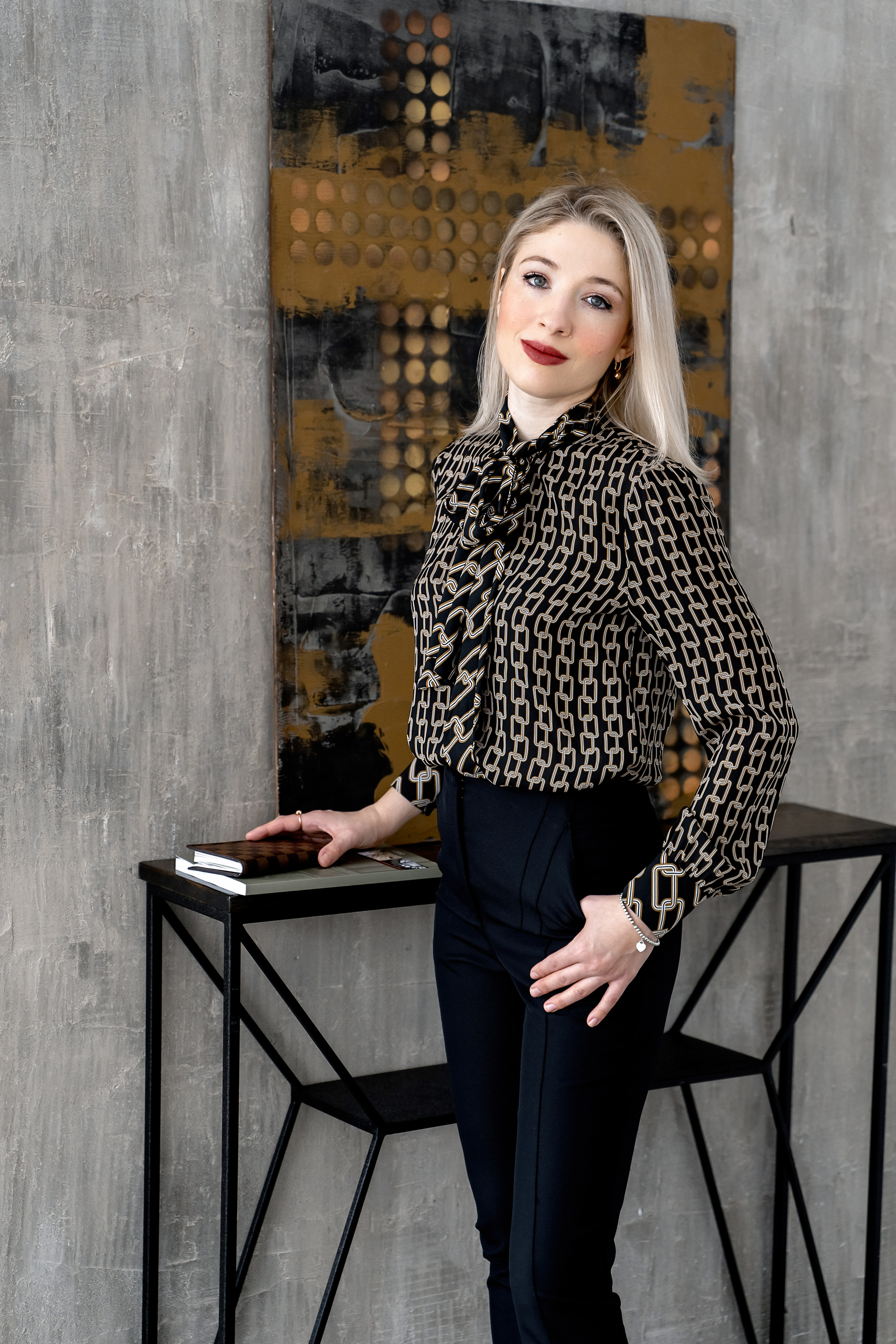 Женский фотограф в Москве и Московской области. Женская фотосессия. Женственные фотографии. Фотографии красивых женщин. Красивая стильная женская фотосессия. Контент-фотосессия. Визуал для блога.