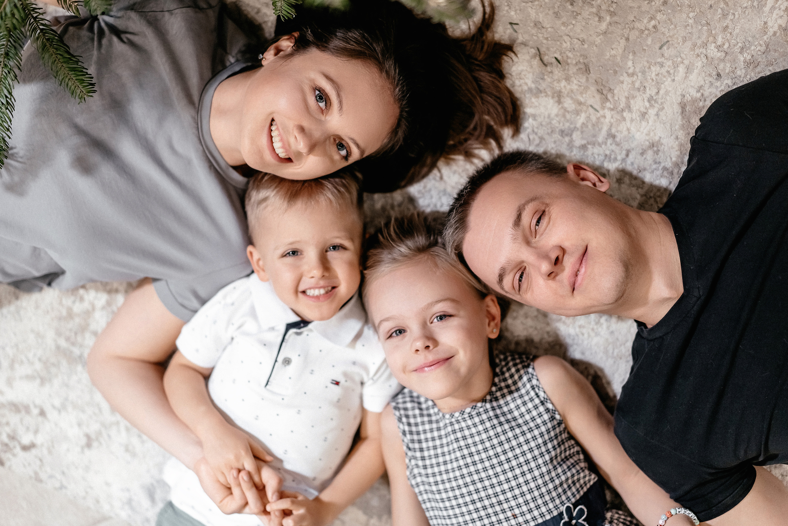 Домашняя семейная фотосессия в Москве, Домодедово, Видное, Бутово, Щербинка. Семейный фотограф Москва и Московская область. Семейная фотосессия на природе. Фотосессия детского праздника. Фотосессия юбилея. Фотосессия в день рождения. Фотограф на годик ребенку. Детский фотограф. Фоторепортаж семейного праздника. Детский фотограф Москва.