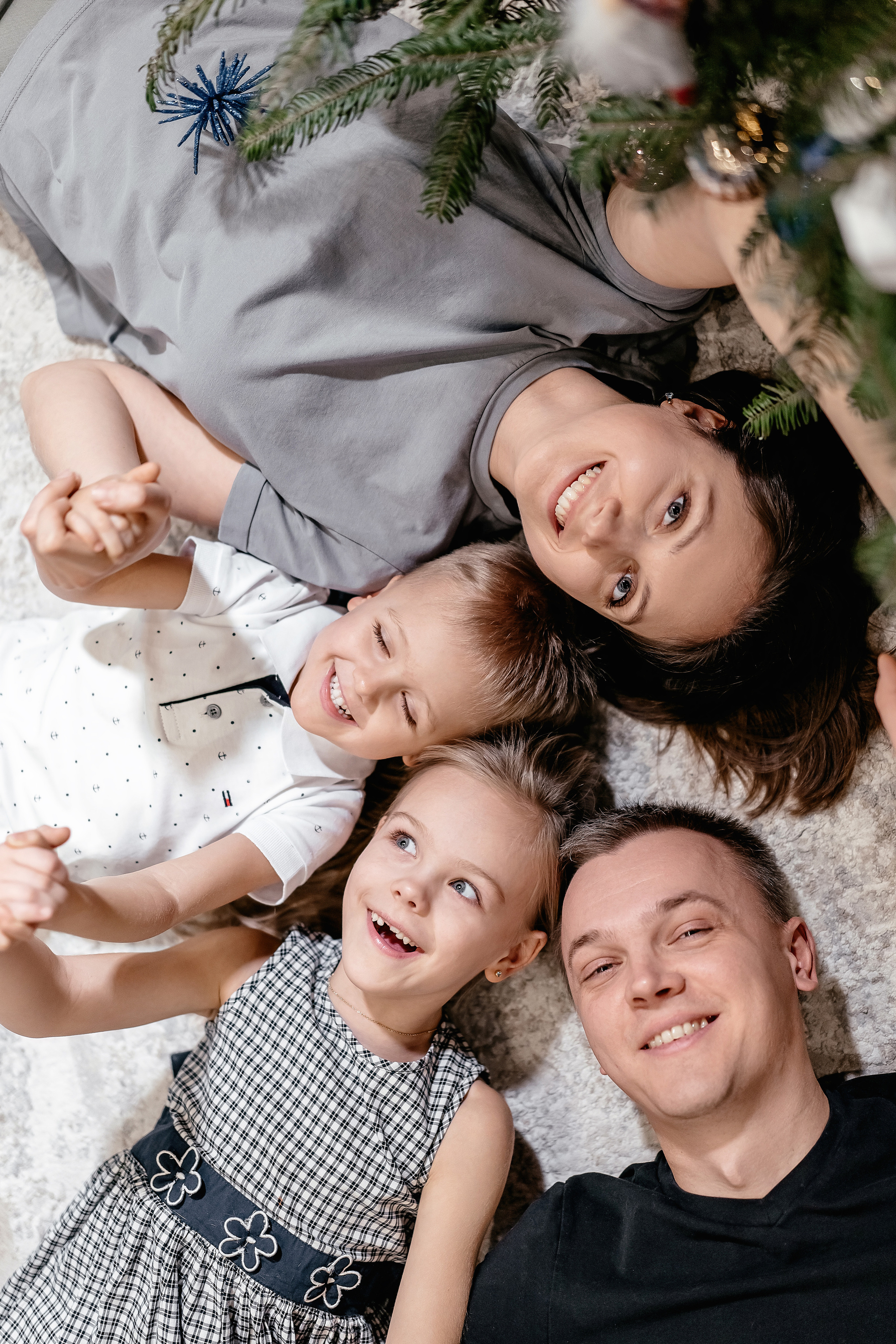 Домашняя семейная фотосессия в Москве, Домодедово, Видное, Бутово, Щербинка. Семейный фотограф Москва и Московская область. Семейная фотосессия на природе. Фотосессия детского праздника. Фотосессия юбилея. Фотосессия в день рождения. Фотограф на годик ребенку. Детский фотограф. Фоторепортаж семейного праздника. Детский фотограф Москва.