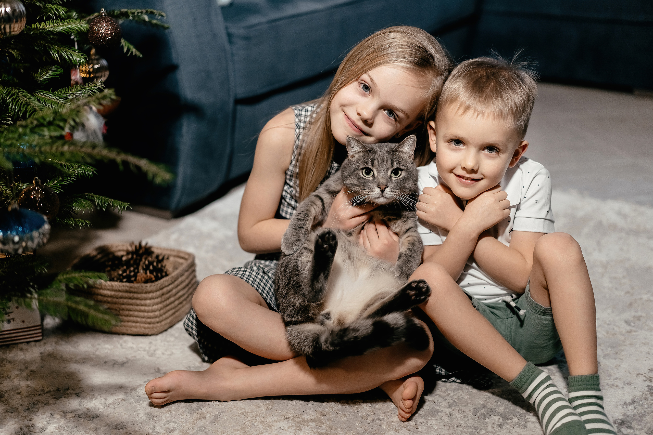 Домашняя семейная фотосессия в Москве, Домодедово, Видное, Бутово, Щербинка. Семейный фотограф Москва и Московская область. Семейная фотосессия на природе. Фотосессия детского праздника. Фотосессия юбилея. Фотосессия в день рождения. Фотограф на годик ребенку. Детский фотограф. Фоторепортаж семейного праздника. Детский фотограф Москва.