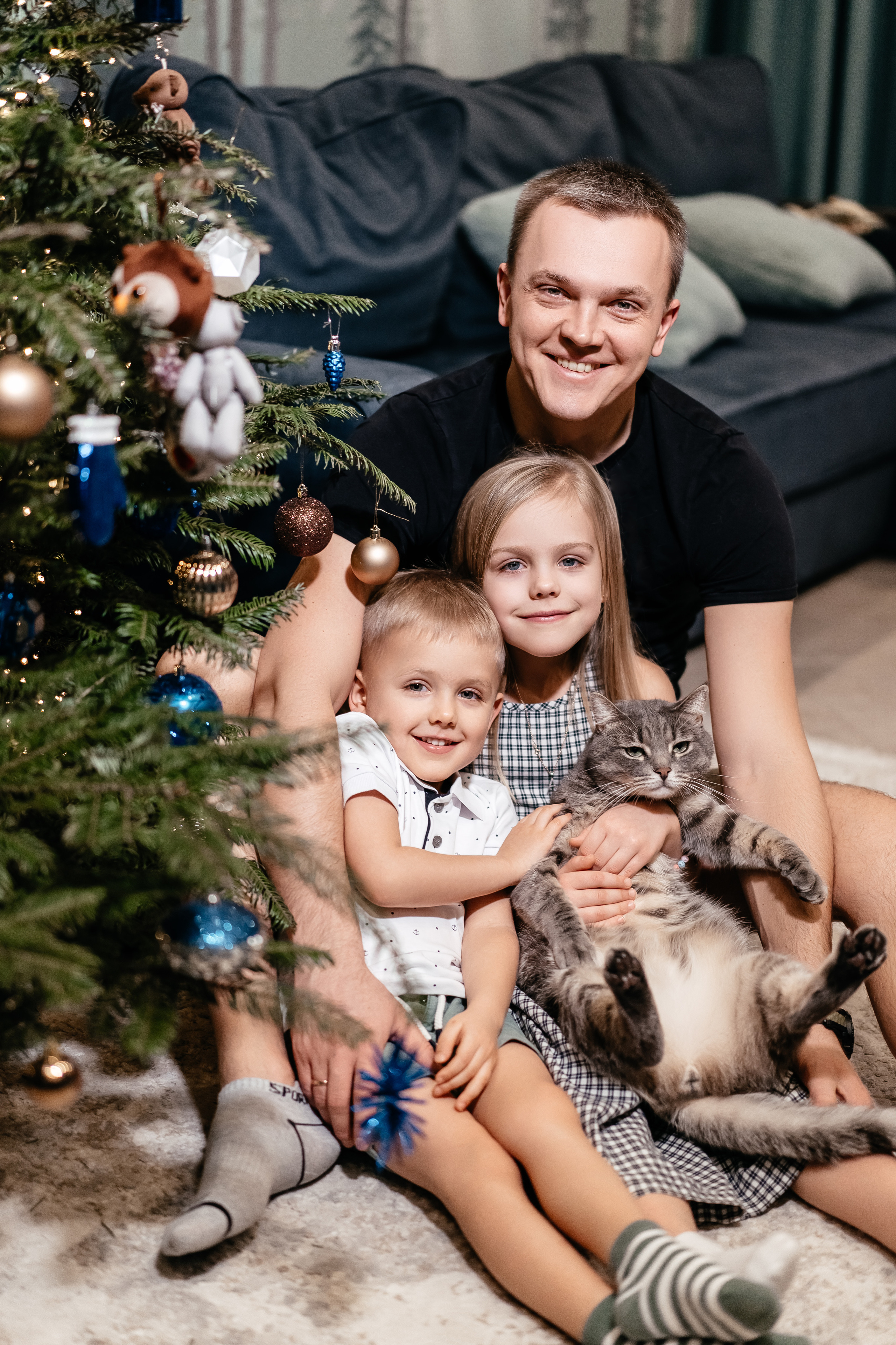 Домашняя семейная фотосессия в Москве, Домодедово, Видное, Бутово, Щербинка. Семейный фотограф Москва и Московская область. Семейная фотосессия на природе. Фотосессия детского праздника. Фотосессия юбилея. Фотосессия в день рождения. Фотограф на годик ребенку. Детский фотограф. Фоторепортаж семейного праздника. Детский фотограф Москва.