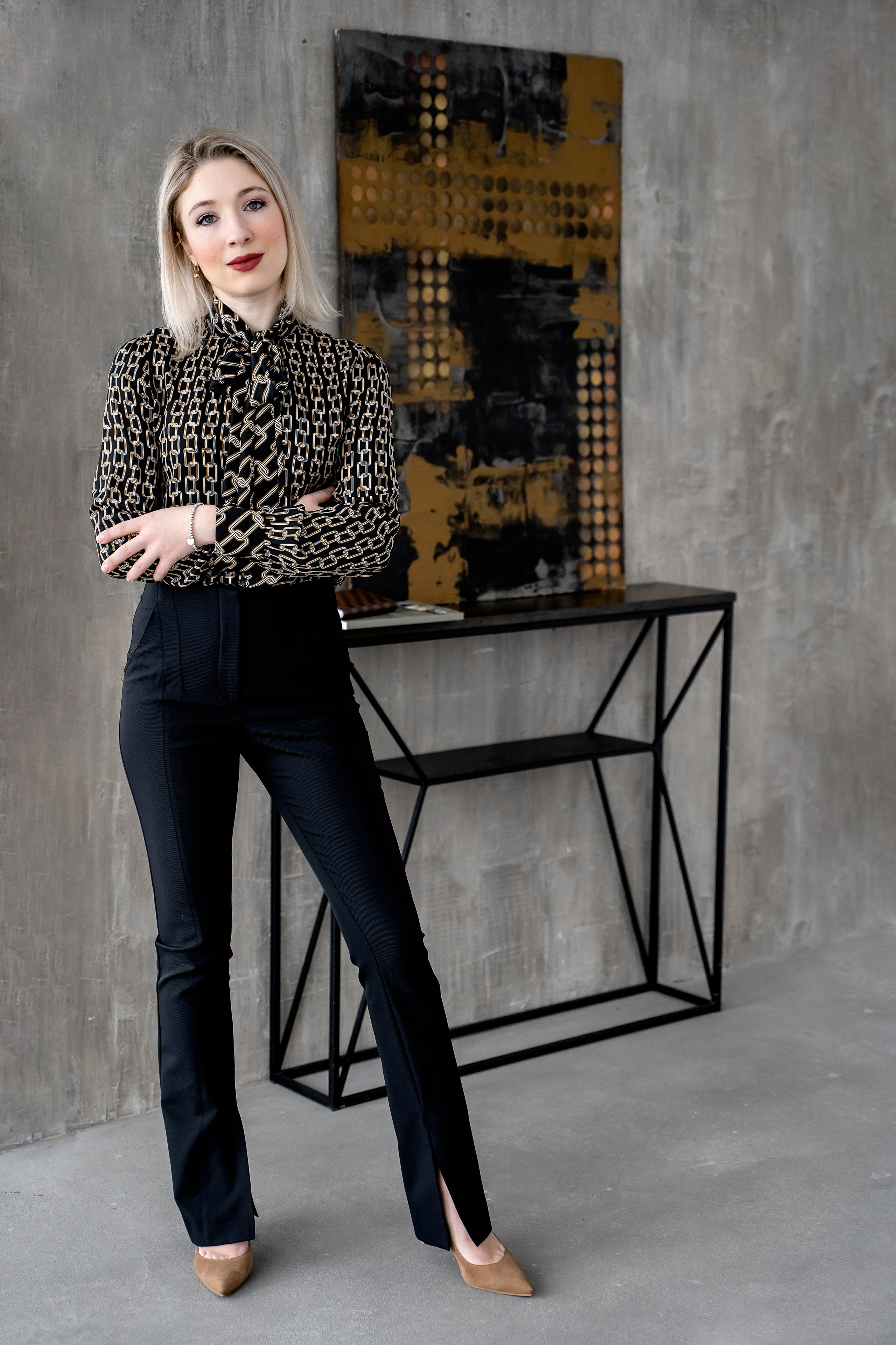 Женский фотограф в Москве и Московской области. Женская фотосессия. Женственные фотографии. Фотографии красивых женщин. Красивая стильная женская фотосессия. Контент-фотосессия. Визуал для блога.