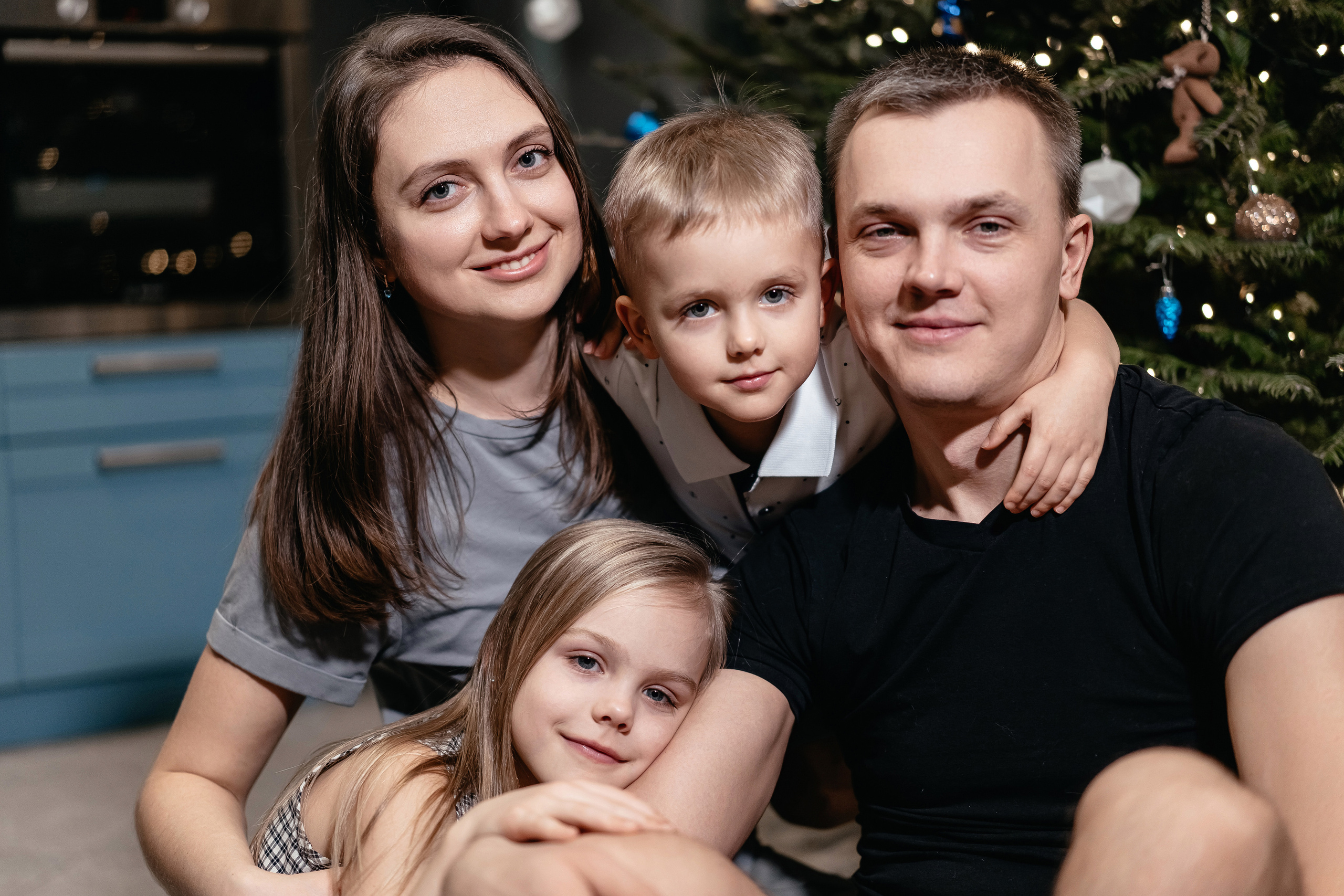 Домашняя семейная фотосессия в Москве, Домодедово, Видное, Бутово, Щербинка. Семейный фотограф Москва и Московская область. Семейная фотосессия на природе. Фотосессия детского праздника. Фотосессия юбилея. Фотосессия в день рождения. Фотограф на годик ребенку. Детский фотограф. Фоторепортаж семейного праздника. Детский фотограф Москва.