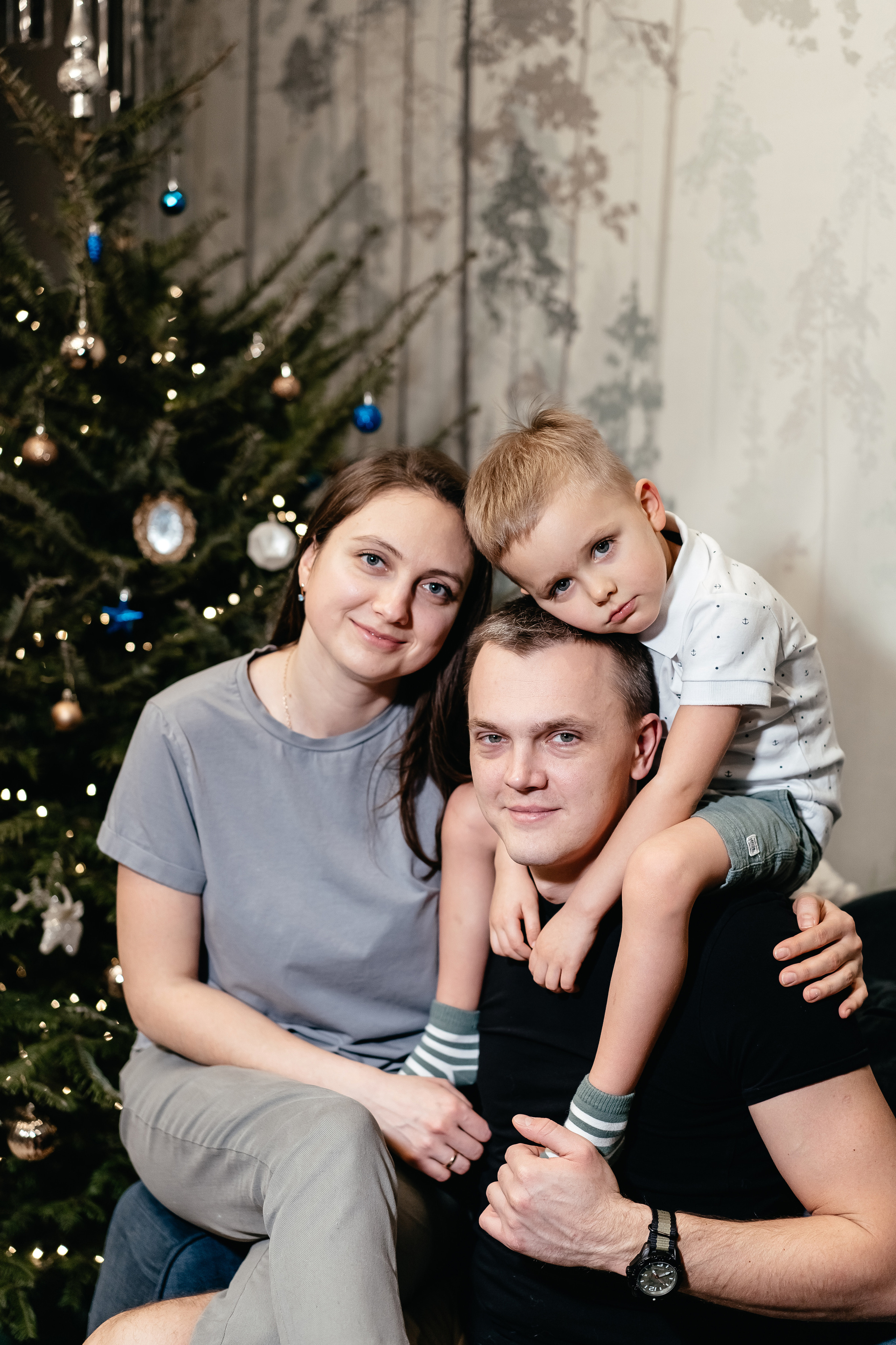 Домашняя семейная фотосессия в Москве, Домодедово, Видное, Бутово, Щербинка. Семейный фотограф Москва и Московская область. Семейная фотосессия на природе. Фотосессия детского праздника. Фотосессия юбилея. Фотосессия в день рождения. Фотограф на годик ребенку. Детский фотограф. Фоторепортаж семейного праздника. Детский фотограф Москва.