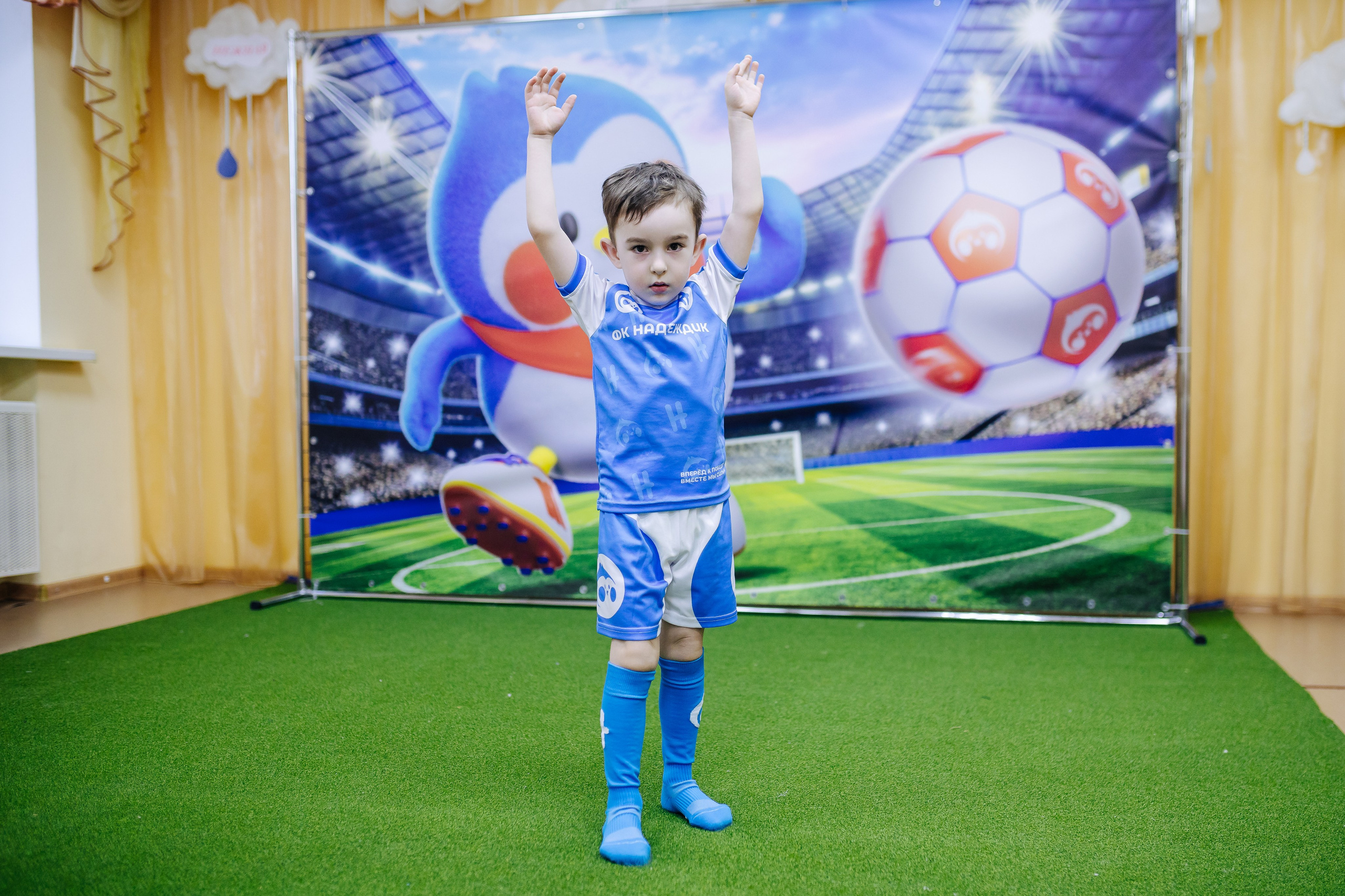 Фотосессия с кубком в детских садах г. Магнитогорска. Денис Прохоров Фотограф в г. Магнитогорск