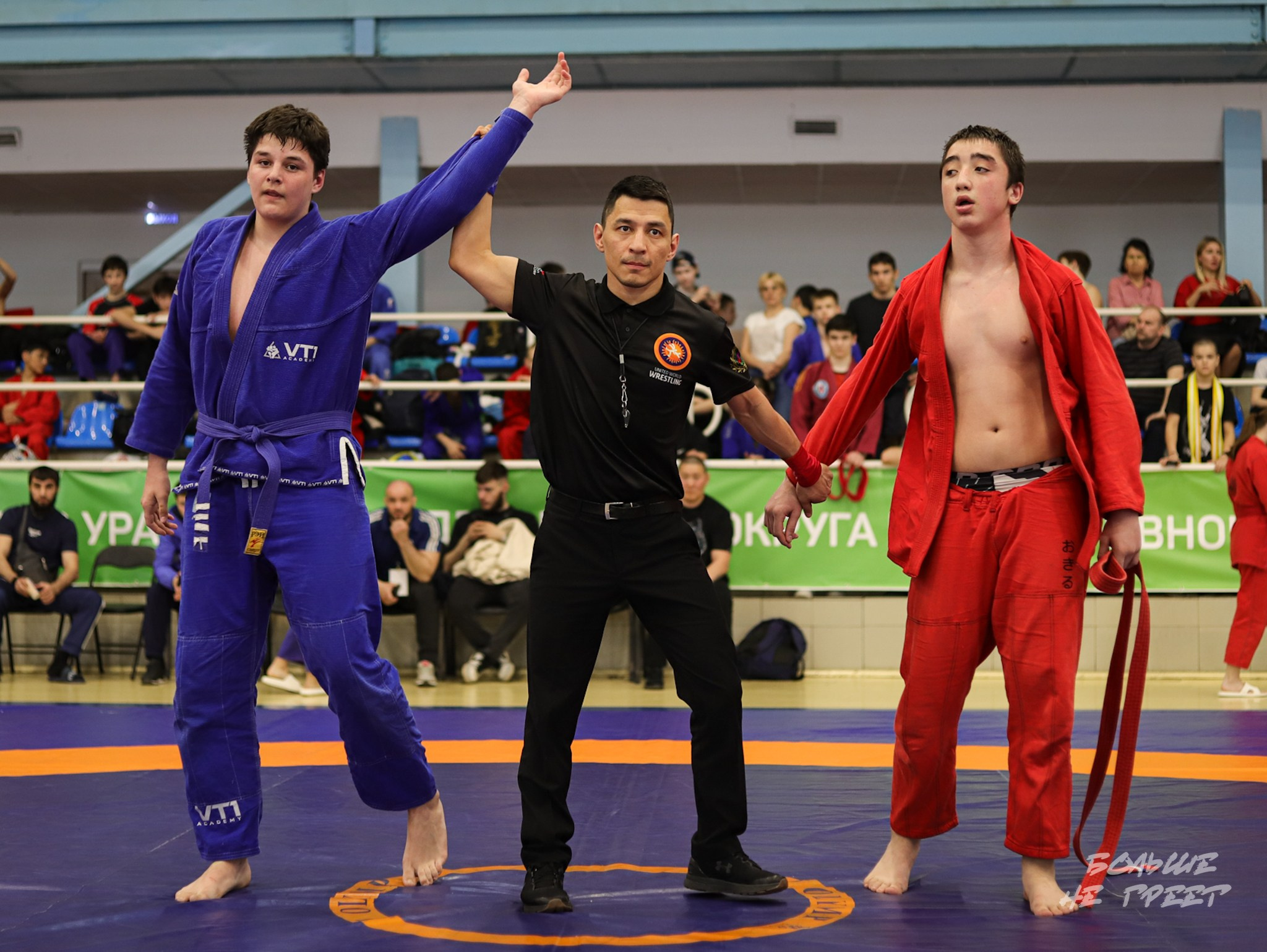 ПЕРВЕНСТВО УРФО ПО СПОРТИВНОЙ БОРЬБЕ ГРЭППЛИНГ И ГРЭППЛИНГ-ГИ. Больше не греет