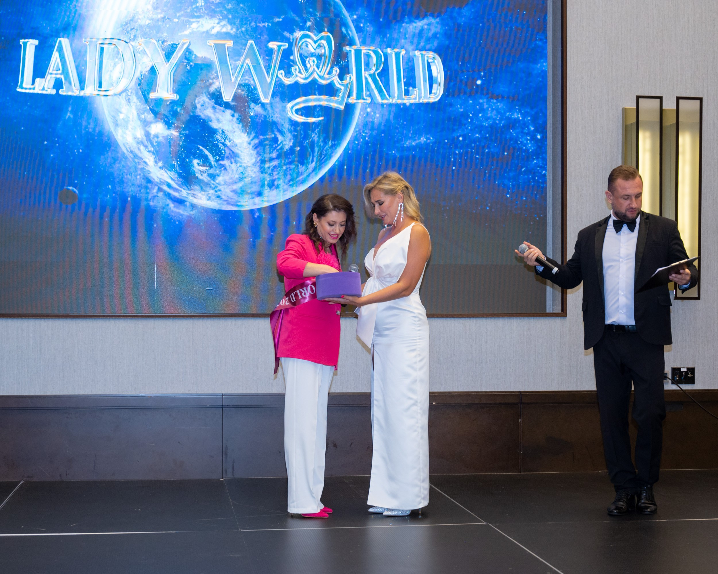 Церемония открытия Конкурса красоты «LADY WORLD» 2024. Фотографирую счастливых людей в Сочи