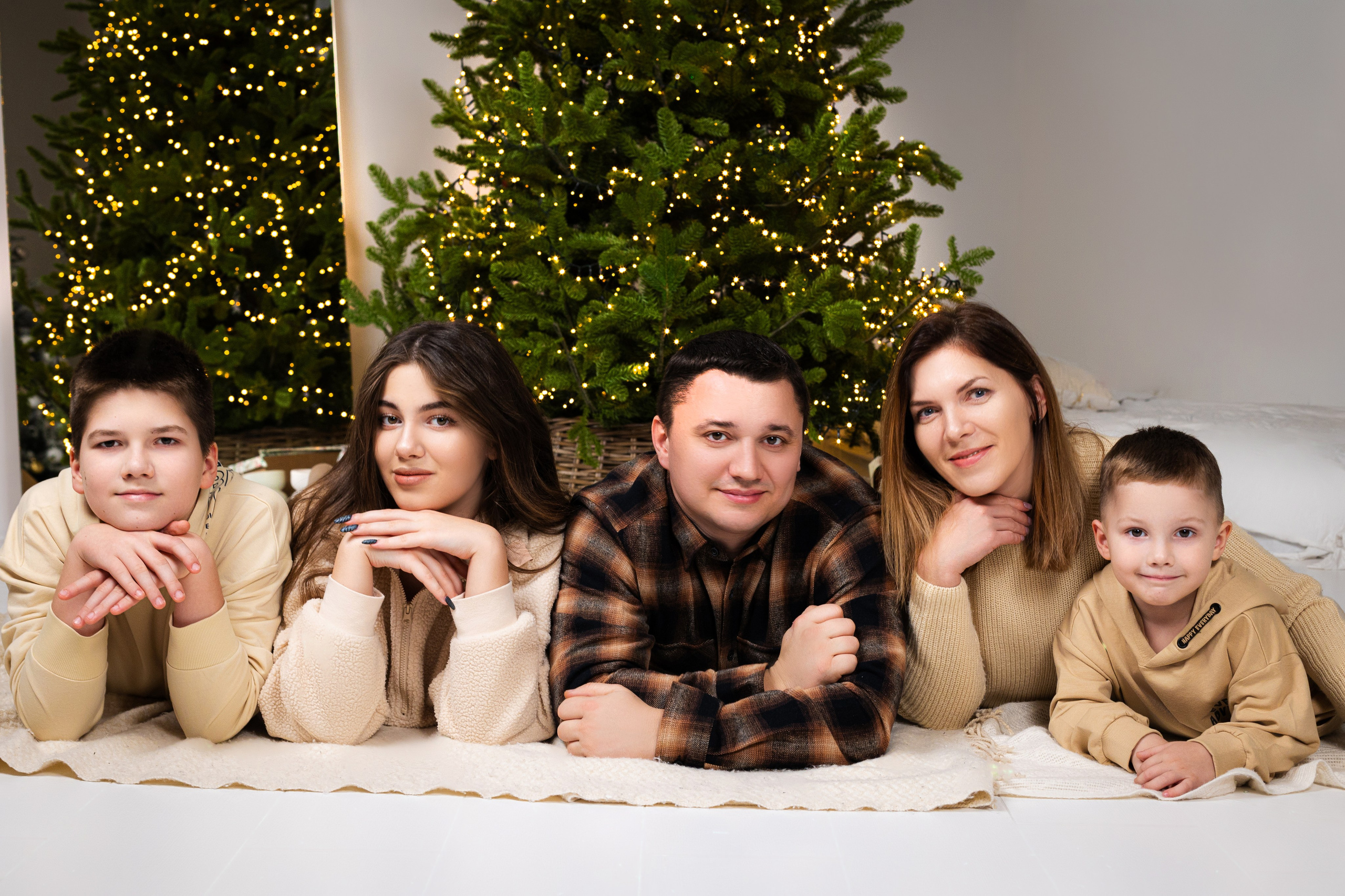 Наталья, Владимир, Лера, Матвей и Тимур. Фотограф ВИКА МЕДУЗА