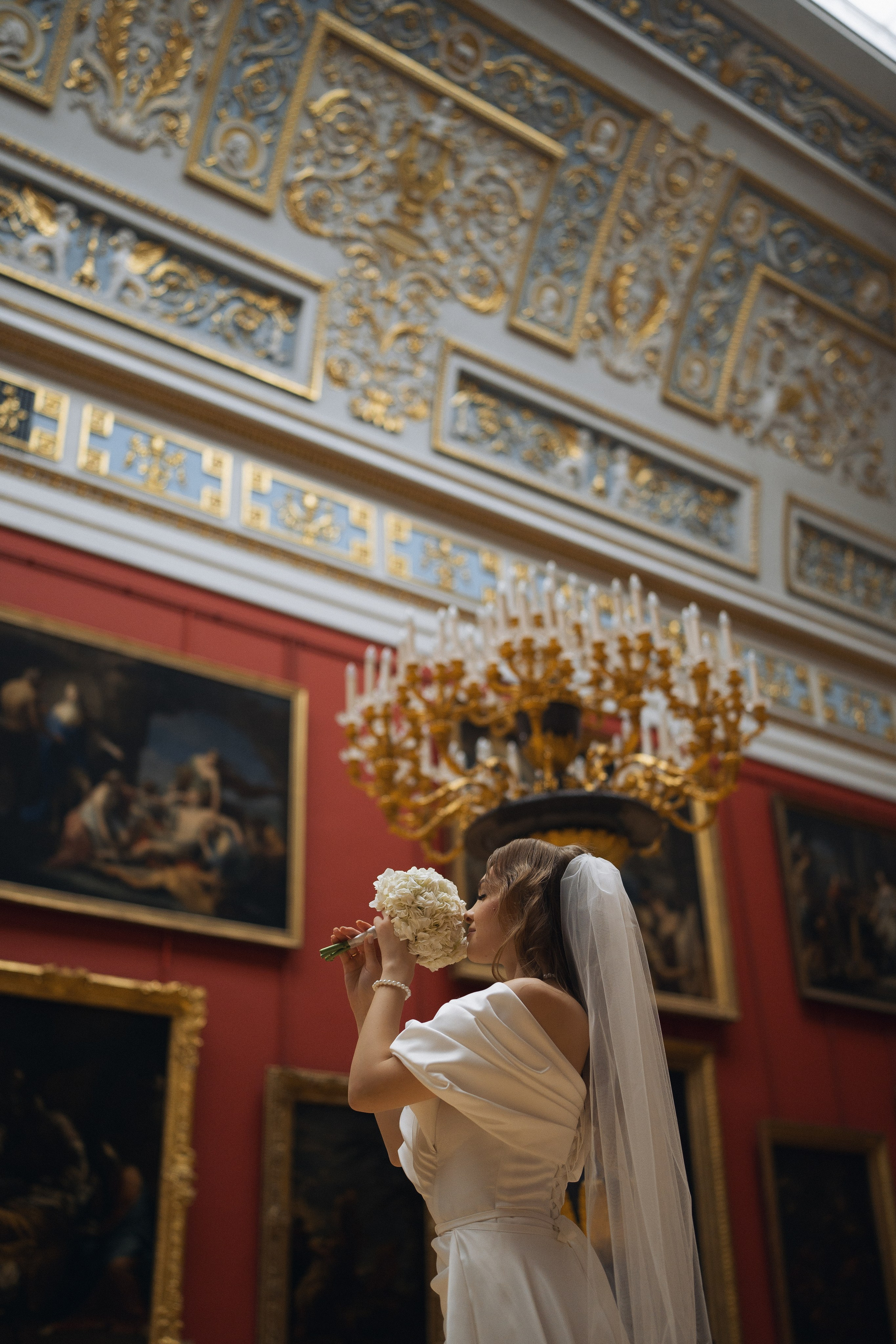 Дмитрий и Кира (Эрмитаж). Свадебный фотограф в Санкт-Петербурге