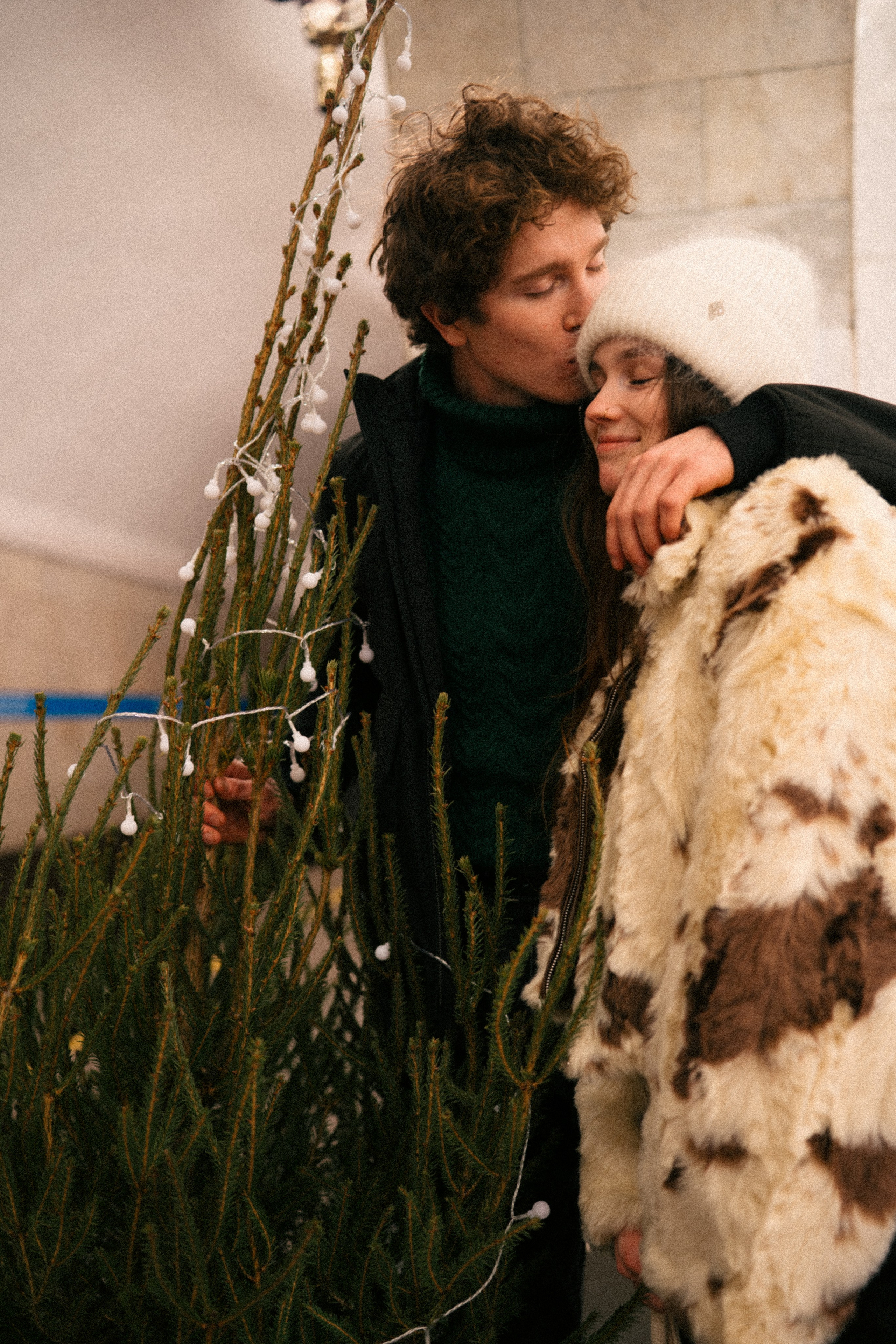 НОВОГОДНЯЯ ПРОГУЛКА ПАРЫ ПО ЧЕРНЫШЕВСКОЙ ПЕРЕД НОВЫМ ГОДОМ. Профессиональный фотограф, Санкт-Петербург — Виктория Богомолова