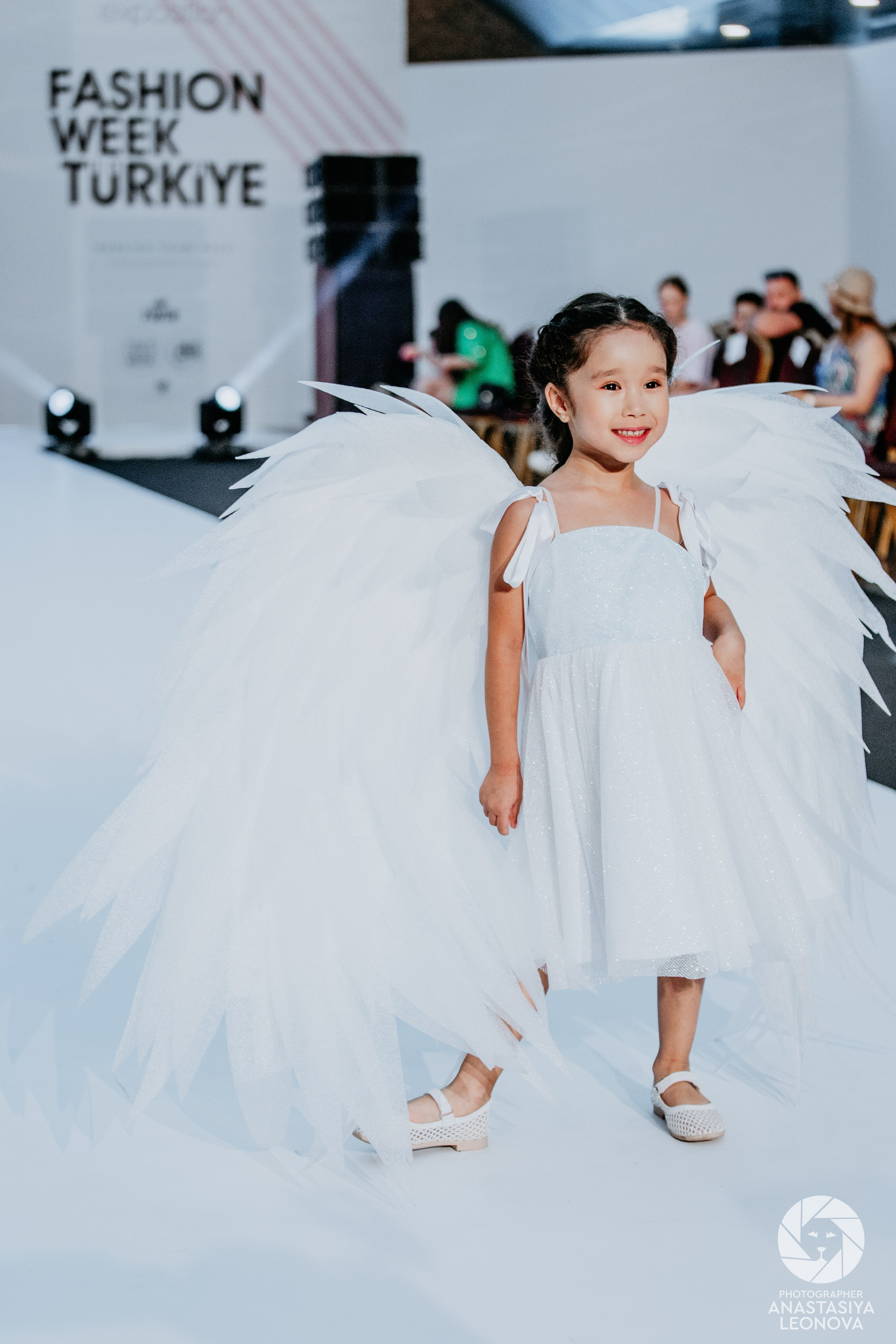 Fashion Week Türkiye [spring, 2025]. Anastasia Leonowa