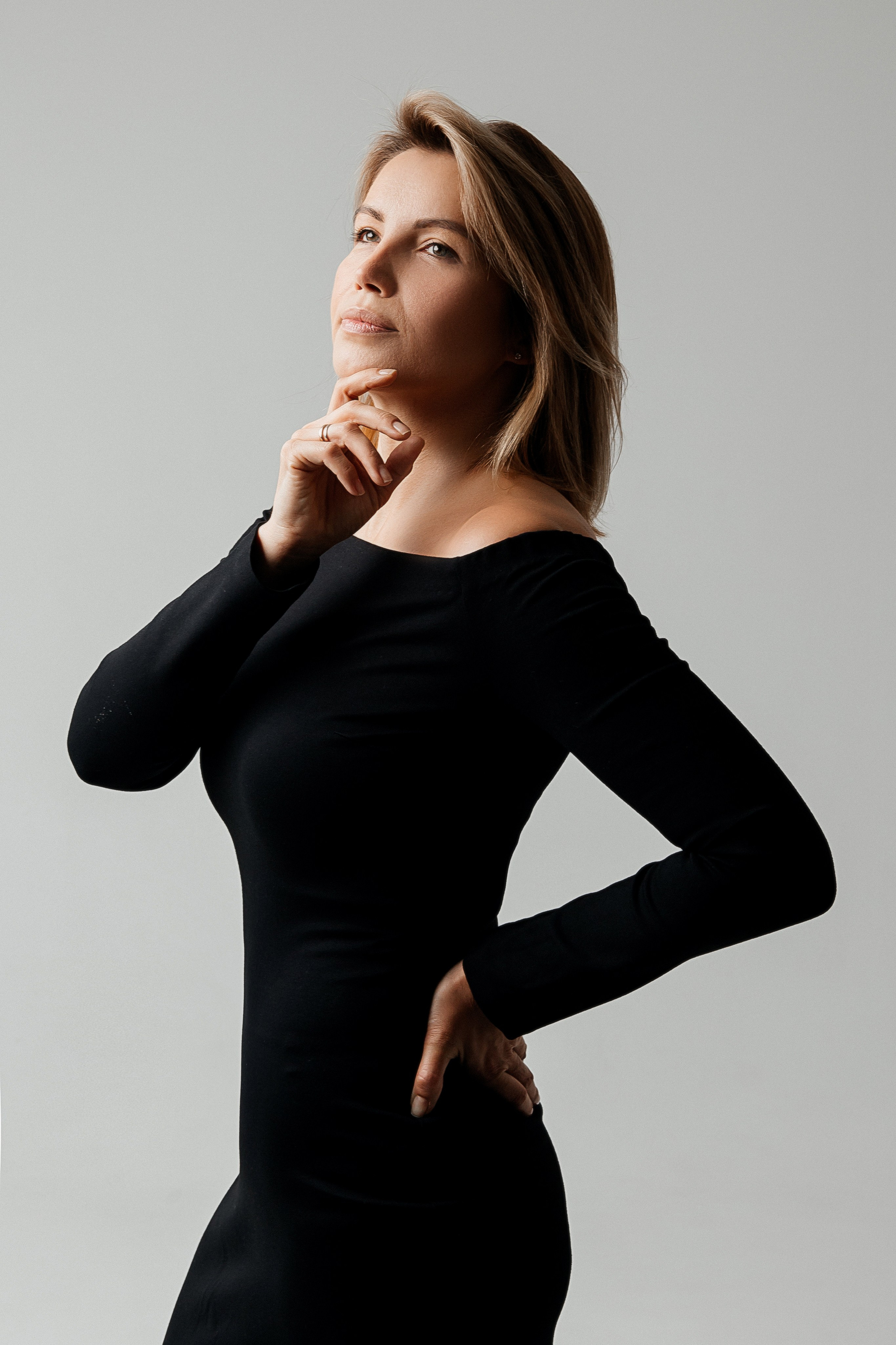 Женский портрет. Фотограф в Иркутске Анастасия Кись. Студийная фотосессия беременности в тканях Иркутск. Семейная фотосессия, ПОРТРЕТ «ПОКОЛЕНИЕ»