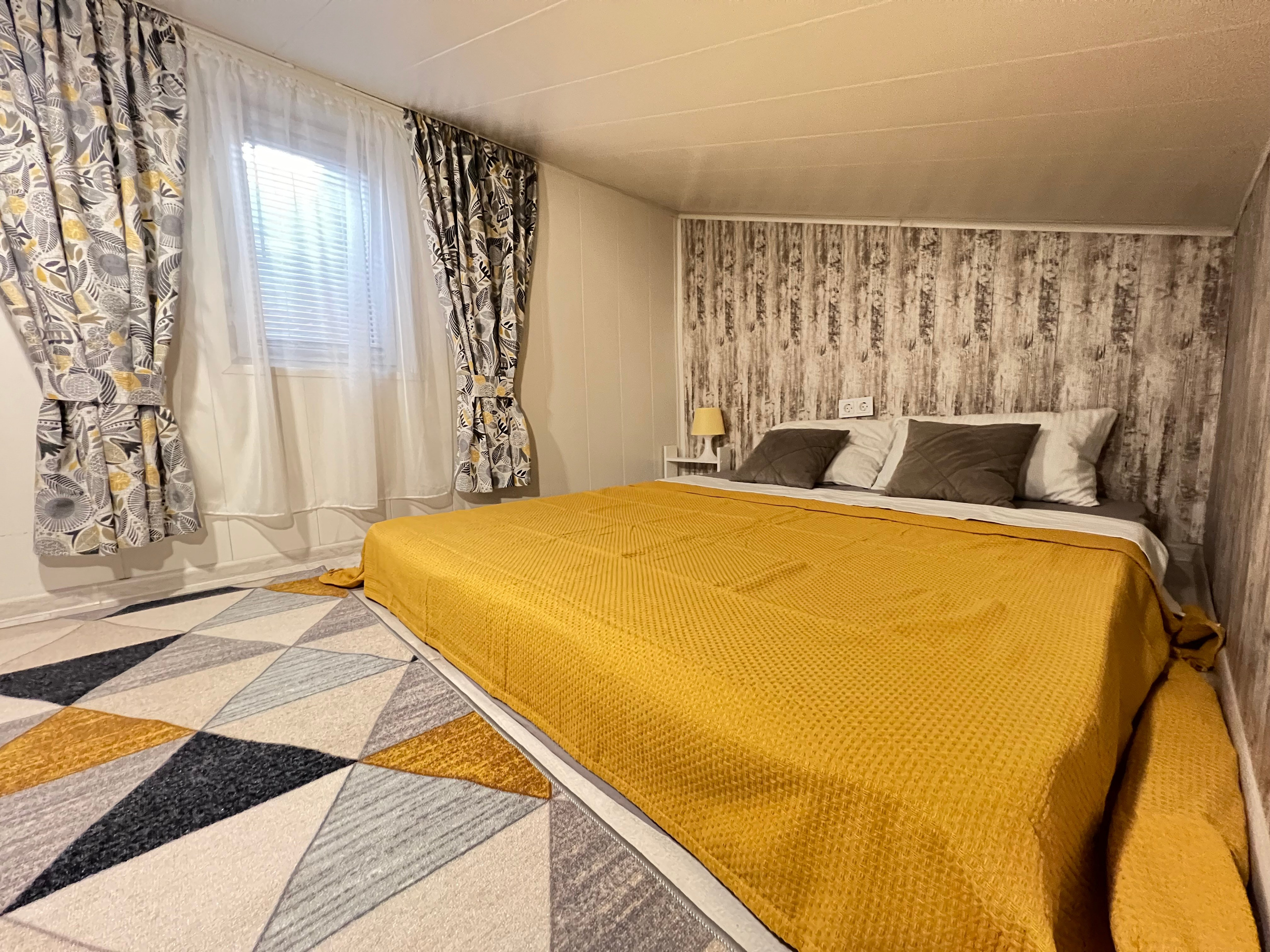 Квартира с мансардой и шикарным балконом! Вид на море и завораживающие закаты!. Квартиры посуточно, длительно в Сочи, LARA APART GROUP