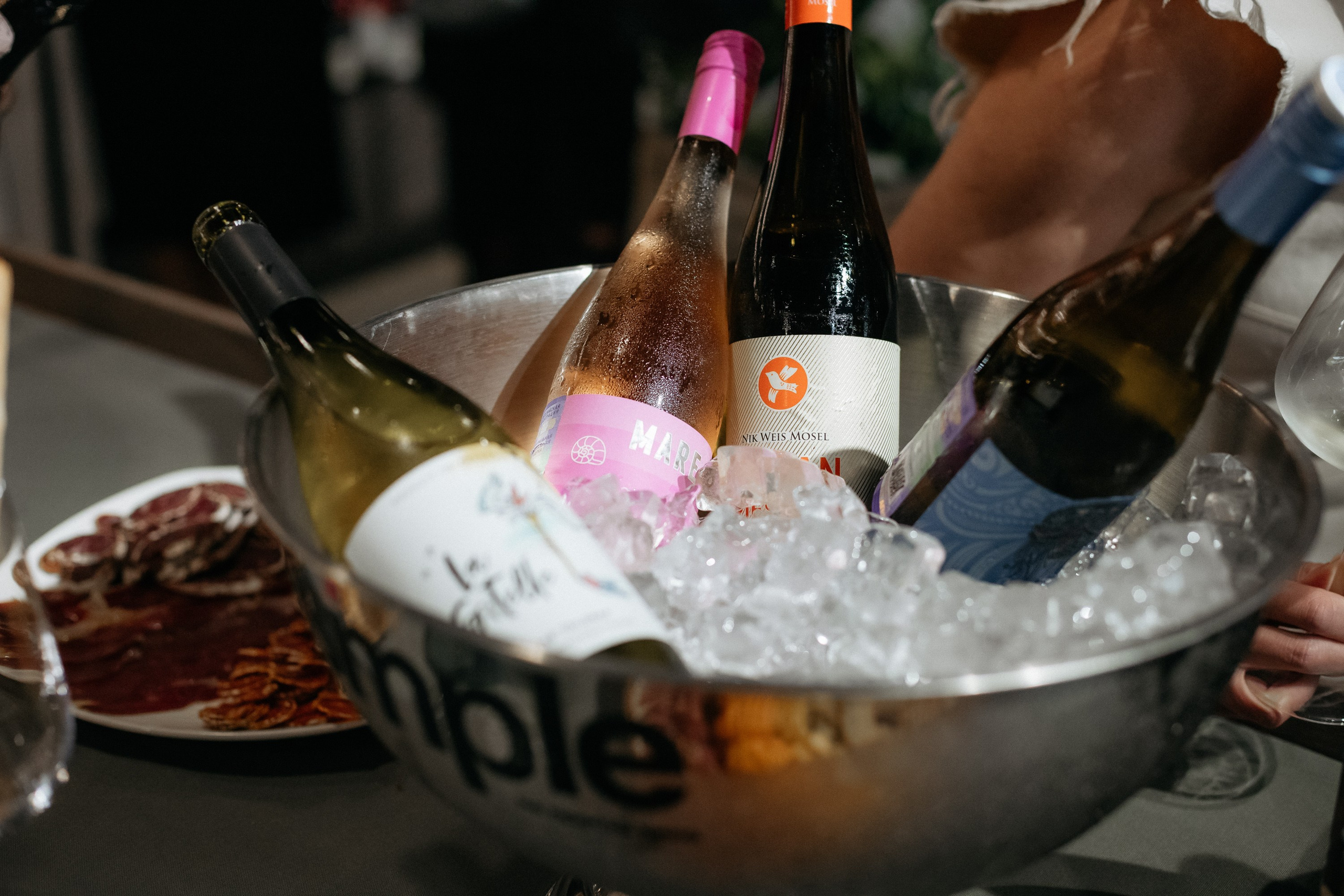 BY SIMPLE ВИНОТЕКА — ОТКРЫТИЕ. СВОИ. ФОТООТЧЕТЫ-СОБЫТИЯ-МЕСТА