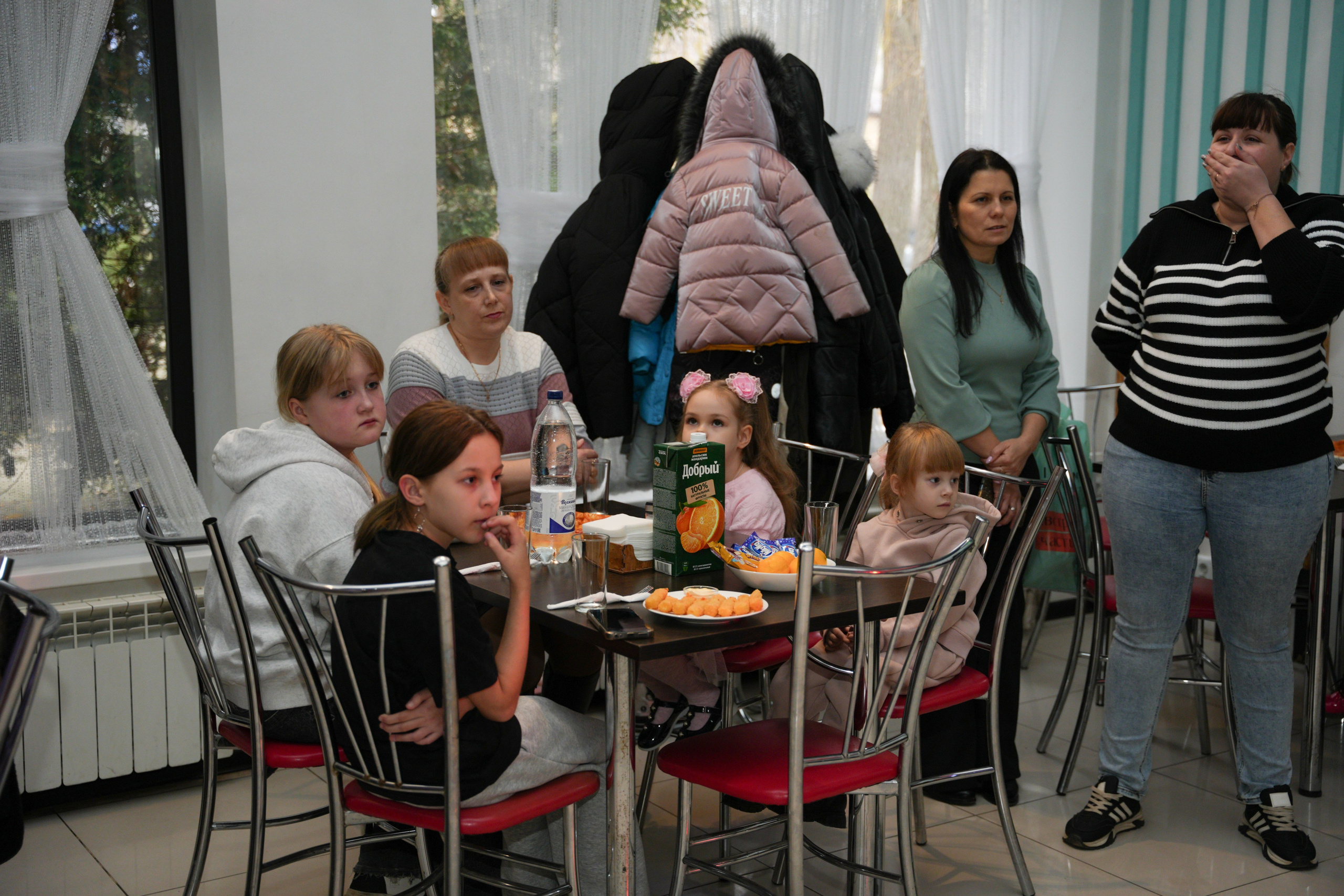 Социально —благотворительная акция «Ты в этом мире не один», посвященная Международному дню инвалидов. ВЫПУСКНЫЕ АЛЬБОМЫ, Школьный фотограф, семейный и свадебный в Саратове и области Ольга Плаксина