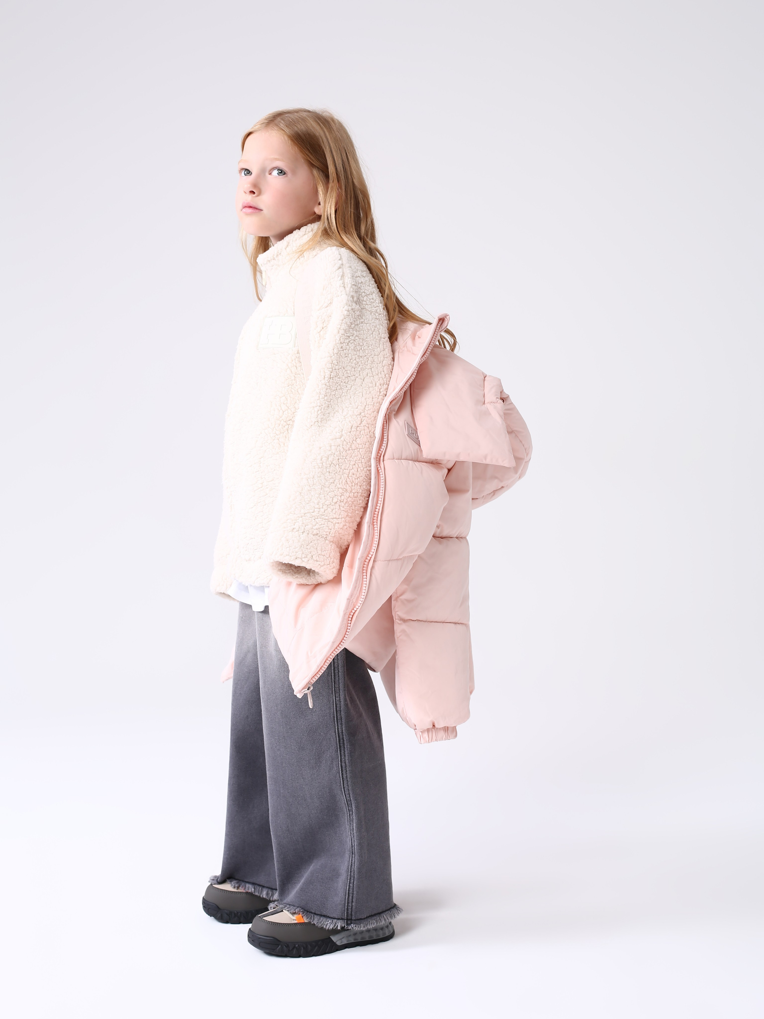 "Профессиональная детская фотосъемка для семейных портретов и воспоминаний""Высококачественная детская съемка новорожденных и малышей в студии""Рекламная детская фотосъемка для альбомов и подарков""Студийная детская съемка с креативными декорациями и позами""Коммерческая детская фотосъемка для маркетинга детских товаров""Фотография детской съемки с акцентом на эмоции и улыбки""Семейная детская съемка для портфолио и социальных сетей""Профессиональная детская фотосъемка с мягким освещением""Рекламные фото детской съемки для сайтов и брошюр""Высокоточная детская съемка для воспоминаний и презентаций""Детская фотосъемка высокого разрешения для семейных альбомов""Коммерческая детская съемка с фокусом на радость и развитие""Студийная фотосъемка детской съемки для брендов и маркетинга""Фотографии детской съемки для подарков и увеличения клиентов""Профессиональная детская съемка для каталогов и семейных историй" "Профессиональная каталожная фотосъемка товаров для e-commerce и интернет-магазинов""Высококачественная каталожная съемка одежды и аксессуаров с белым фоном""Рекламная каталожная фотосъемка для маркетинга продуктов и брендов""Студийная каталожная съемка с детальной проработкой текстур и материалов""Коммерческая каталожная фотосъемка для каталогов и онлайн-платформ""Фотография каталожной съемки с акцентом на дизайн и презентацию товаров""Предметная каталожная съемка для увеличения продаж в e-commerce""Профессиональная каталожная фотосъемка с использованием студийного освещения""Рекламные фото каталожной съемки для сайтов и социальных сетей""Высокоточная каталожная съемка товаров для презентаций и брошюр""Каталожная фотосъемка высокого разрешения для онлайн-магазинов""Коммерческая каталожная съемка с фокусом на качество и детализацию""Студийная каталожная фотосъемка для брендов и ритейла""Фотографии каталожной съемки для маркетинговых кампаний""Профессиональная каталожная съемка для каталогов и увеличения конверсии"