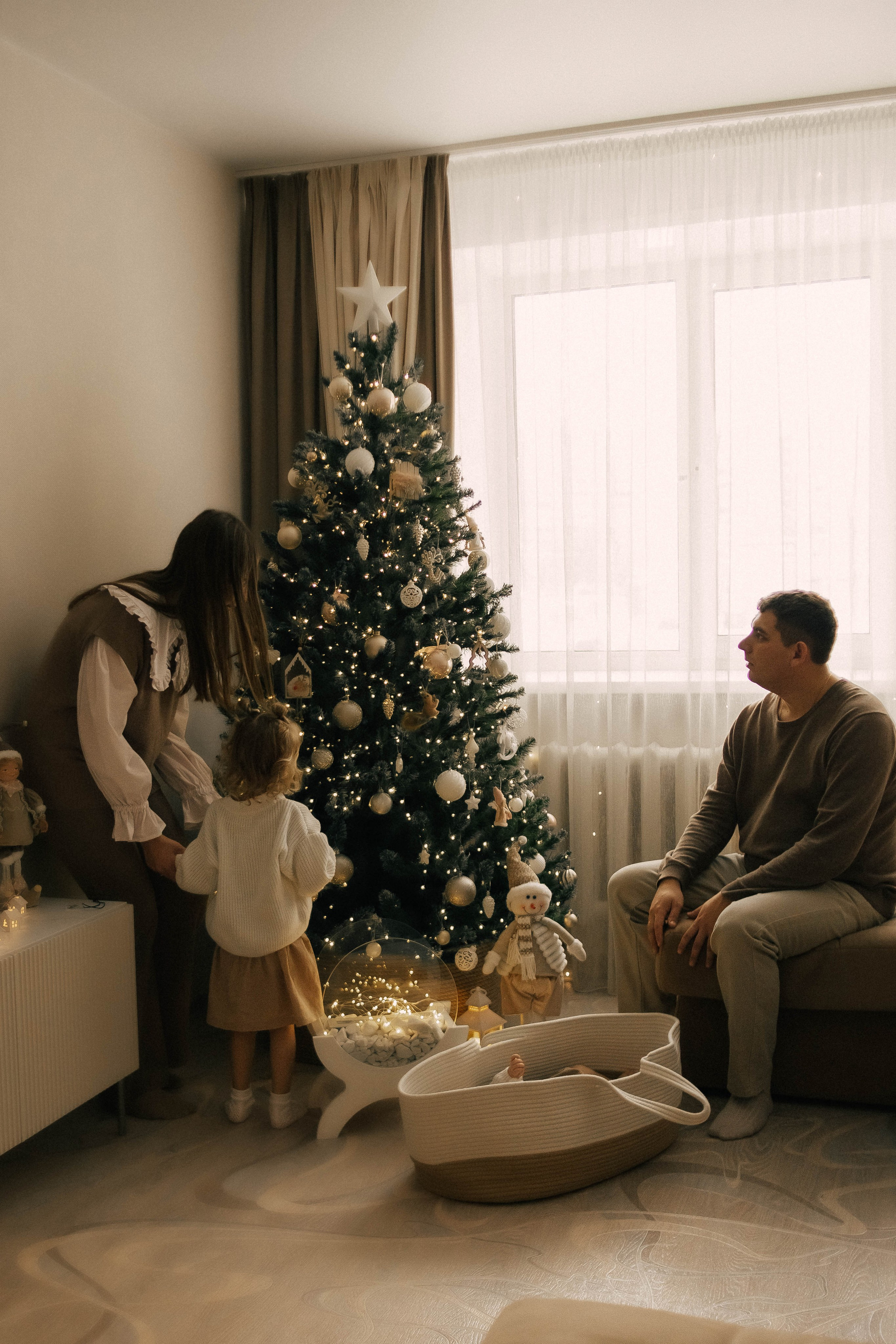 Анастасия, Андрей, Ариша и Анюта. Главная