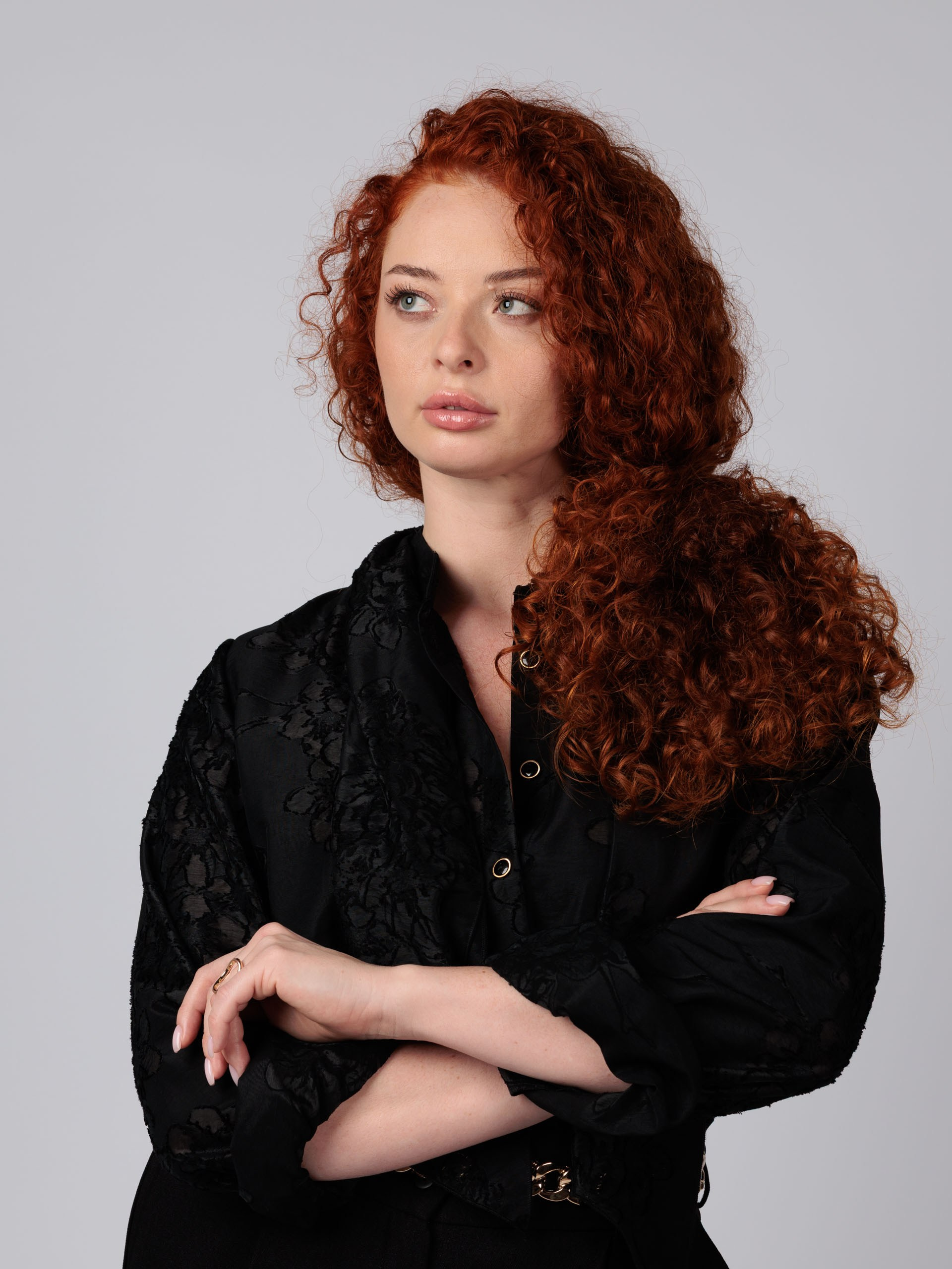 Предметный fashion-фотограф для маркетплейсов в Зеленограде Константин Фадеев, фотосъёмки для брендов, OZON и WB, портреты для бизнеса