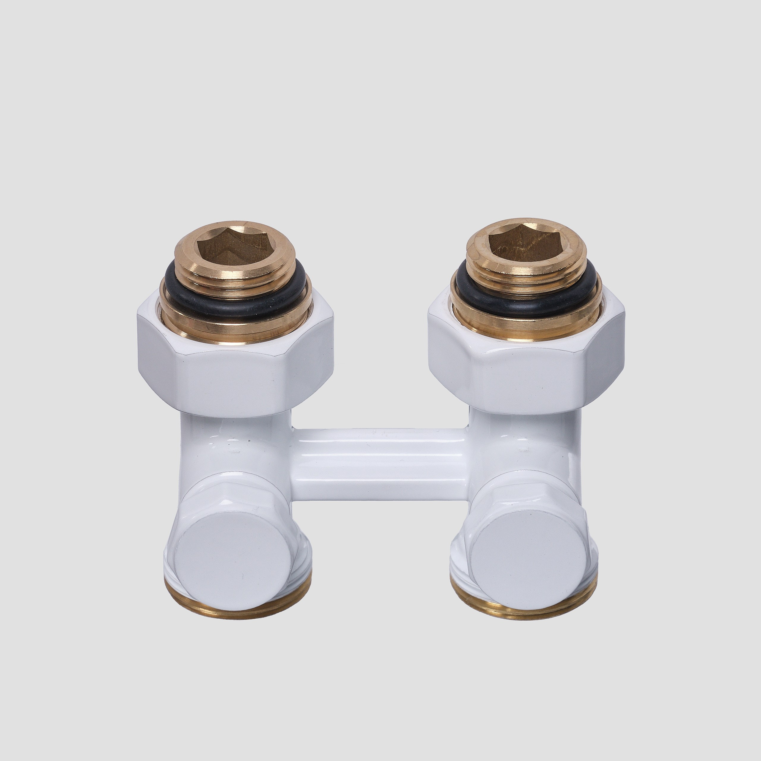 Предметные фотографии регуляторов и нагревателей для отопительных приборов