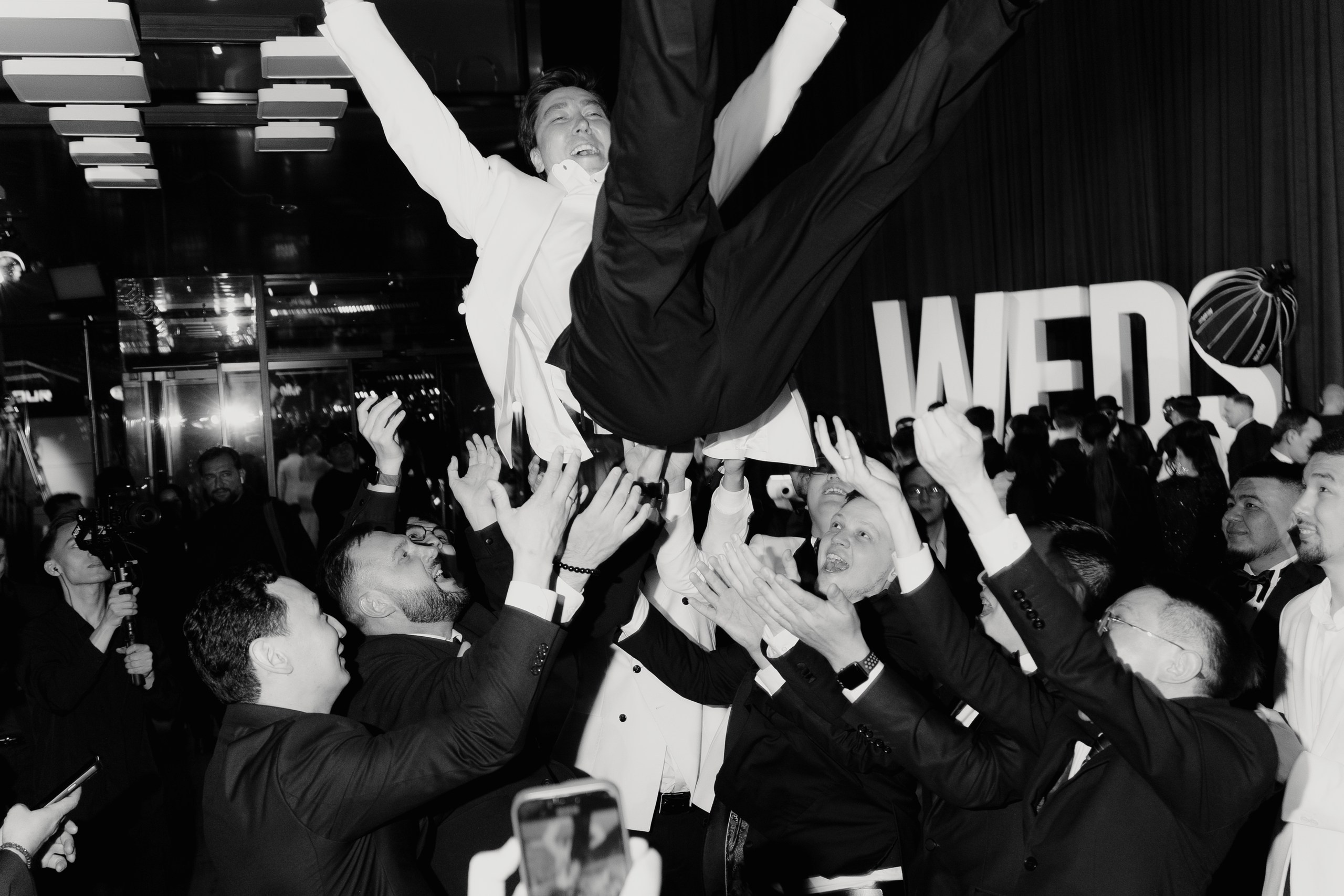 WEDS. Свадебный фотограф в Алматы Акежан Салыков