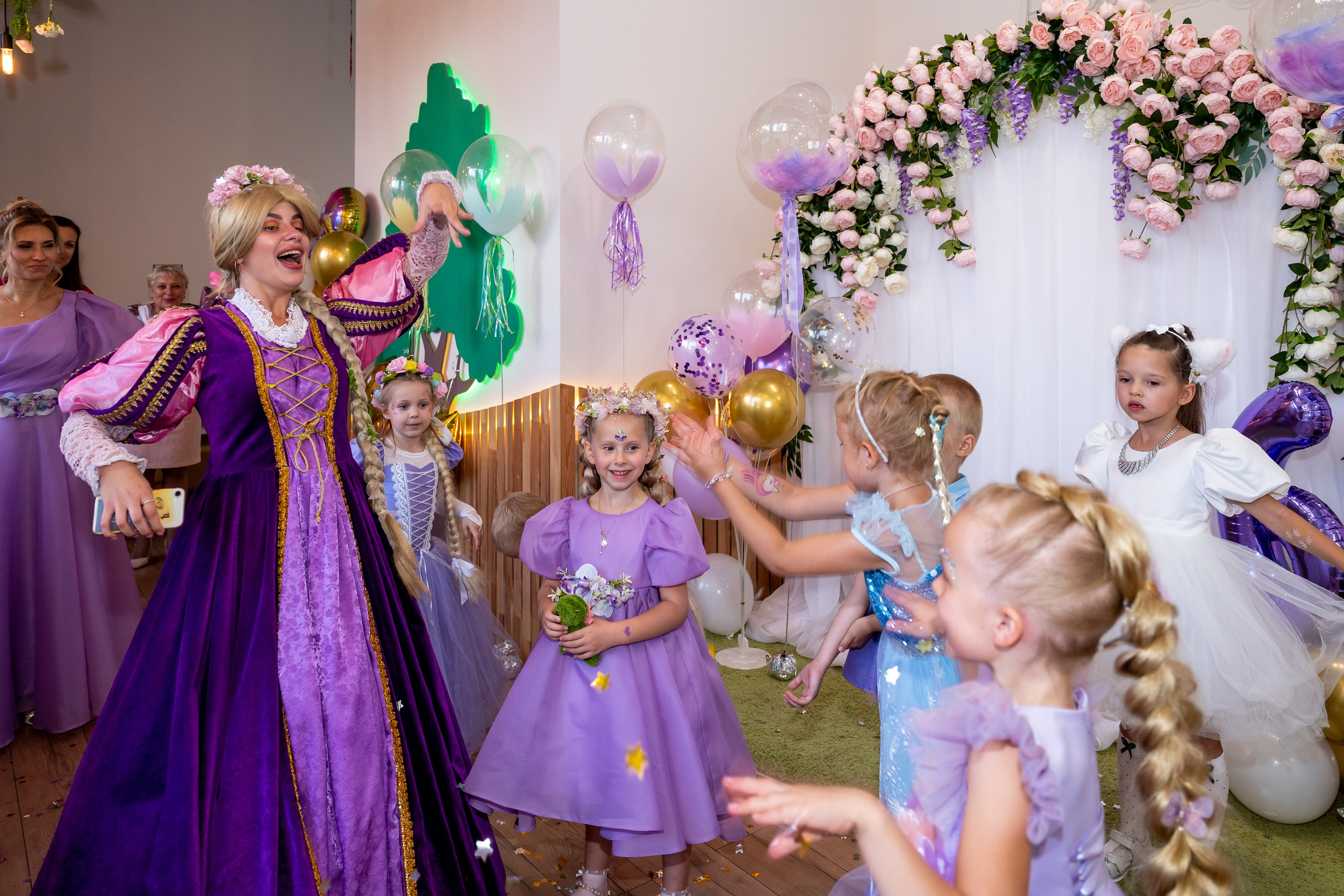 ДР в лофте с фокусником