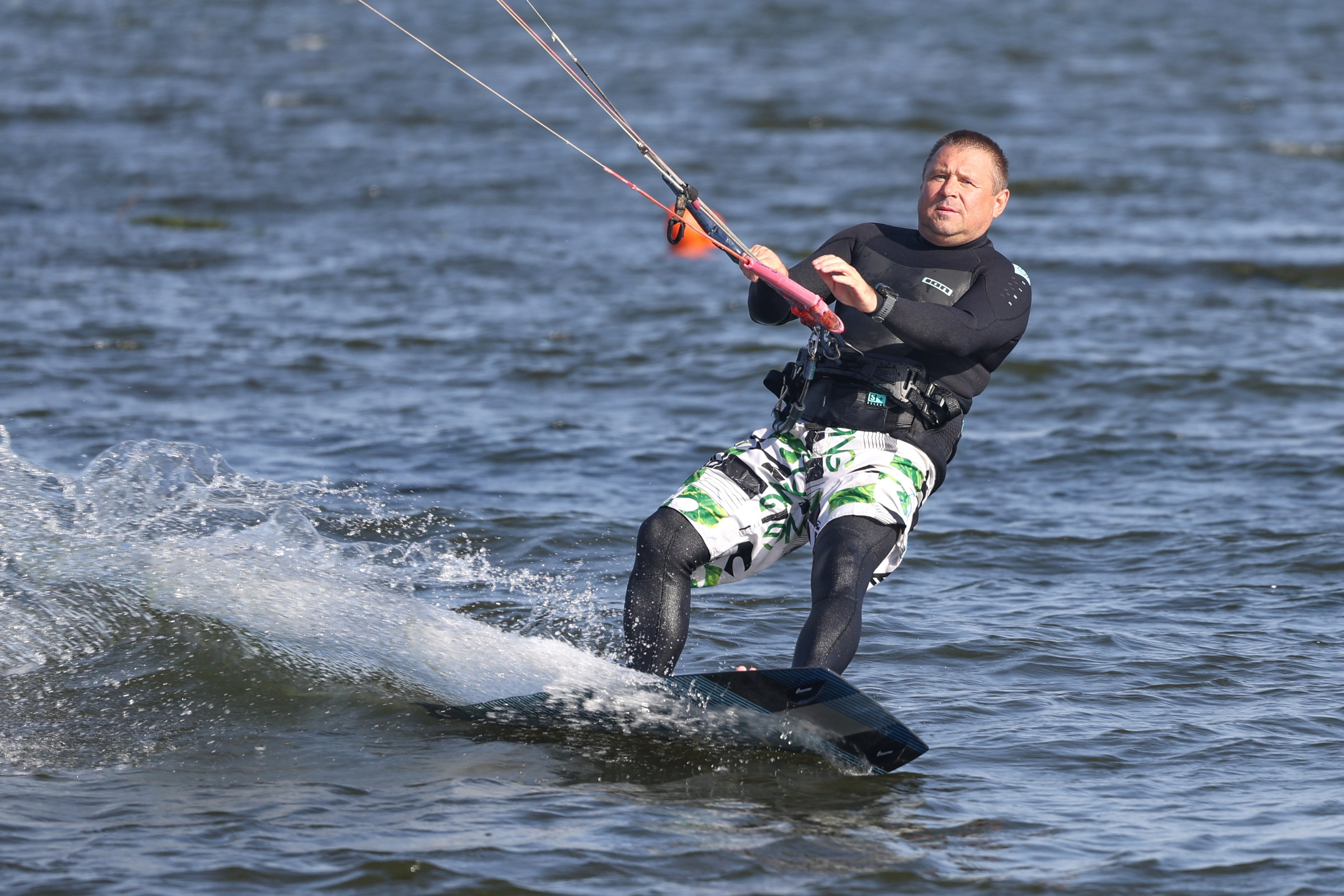Кайт-Серфинг на Волге. Фотограф Дмитрий Алексеев